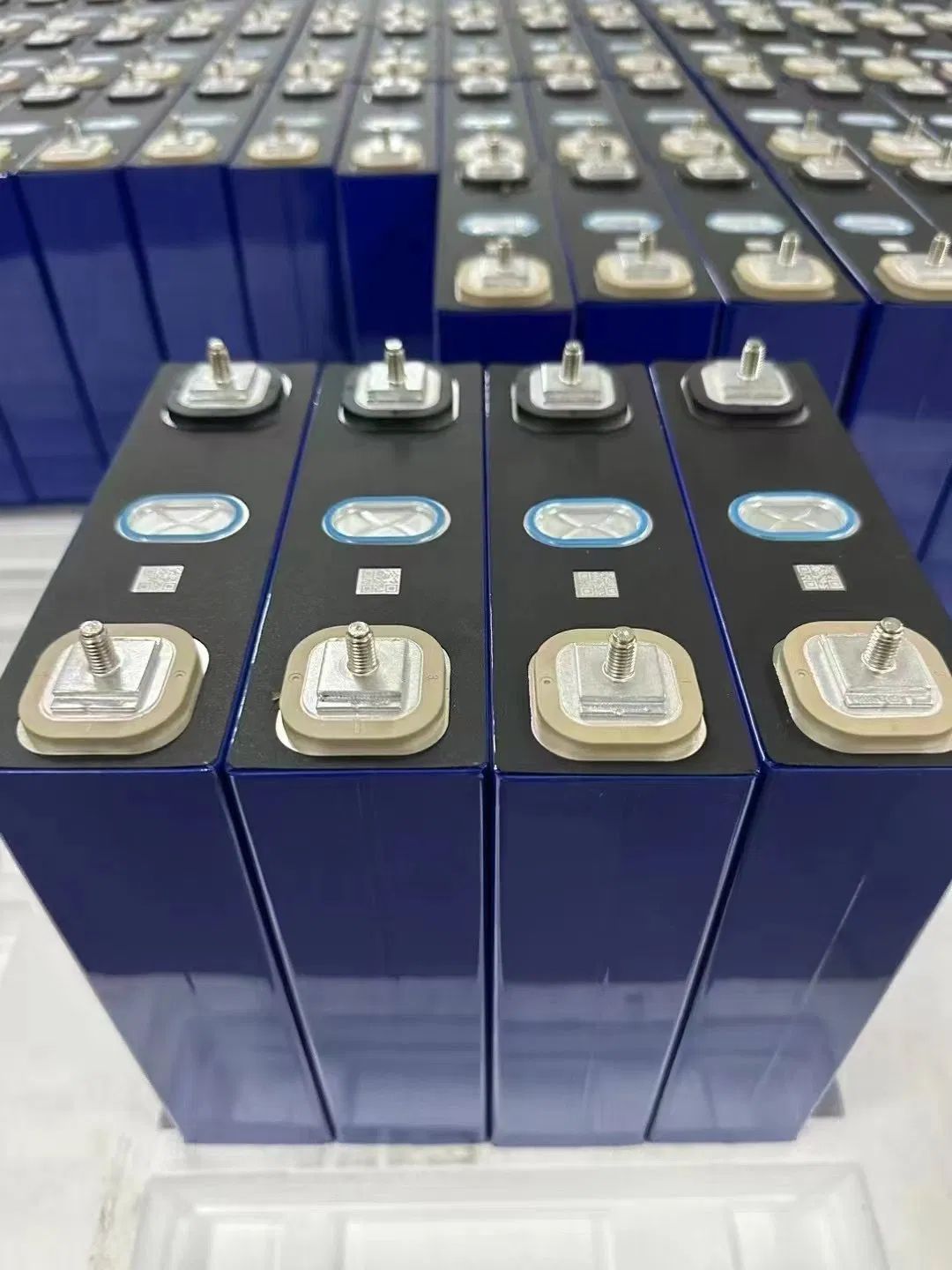 Rechargeable 3.2V LiFePO4 Battery Cell 50ah 100ah 200ah 280ah with Smart BMS Support for Solar and Backup Power Applications