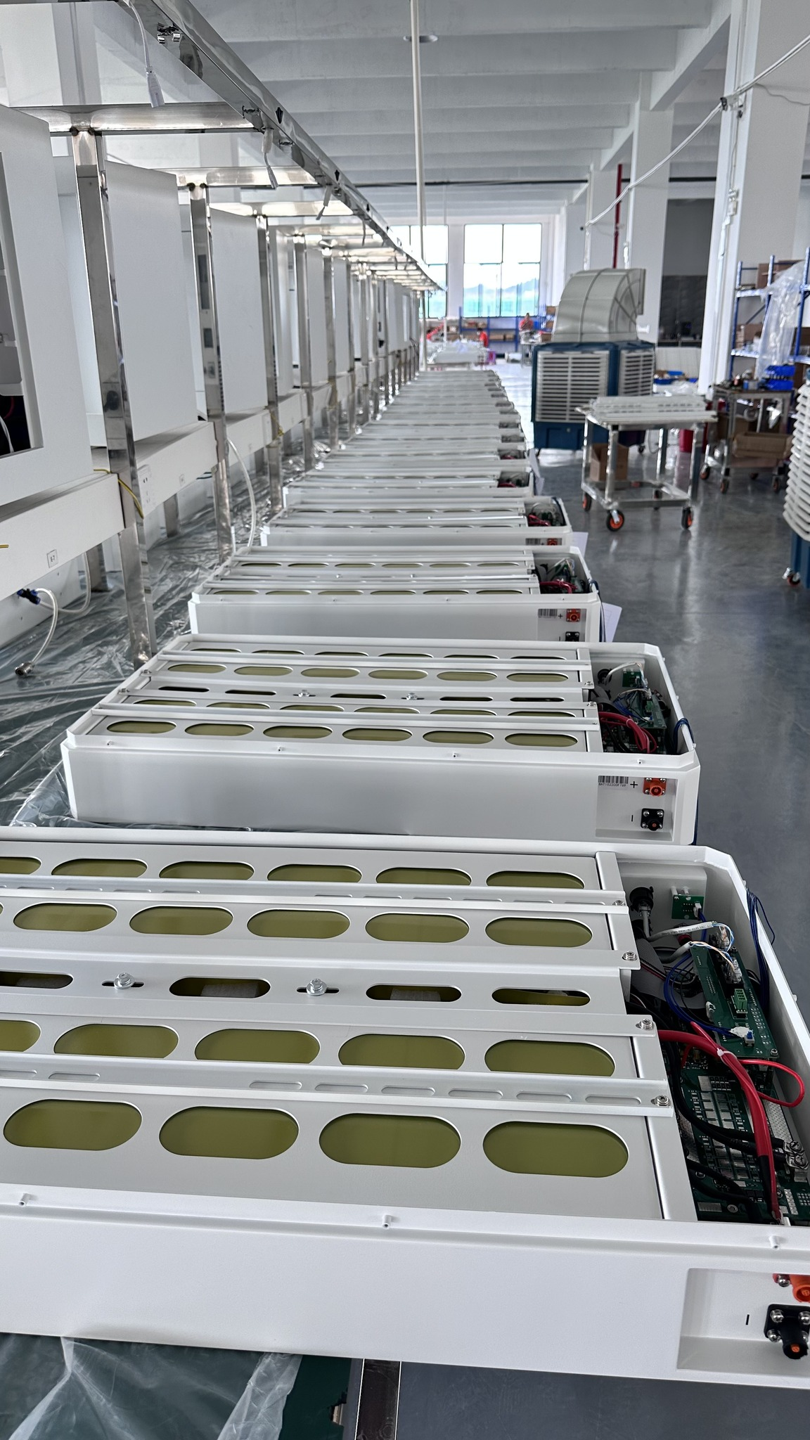 Lefor 5.12KWH Low Voltage Wall-mounted Battery LF-HZF-51.2-100-SB Grade a LiFePO4 with CE MSDS ROHS UN38.3 Certified