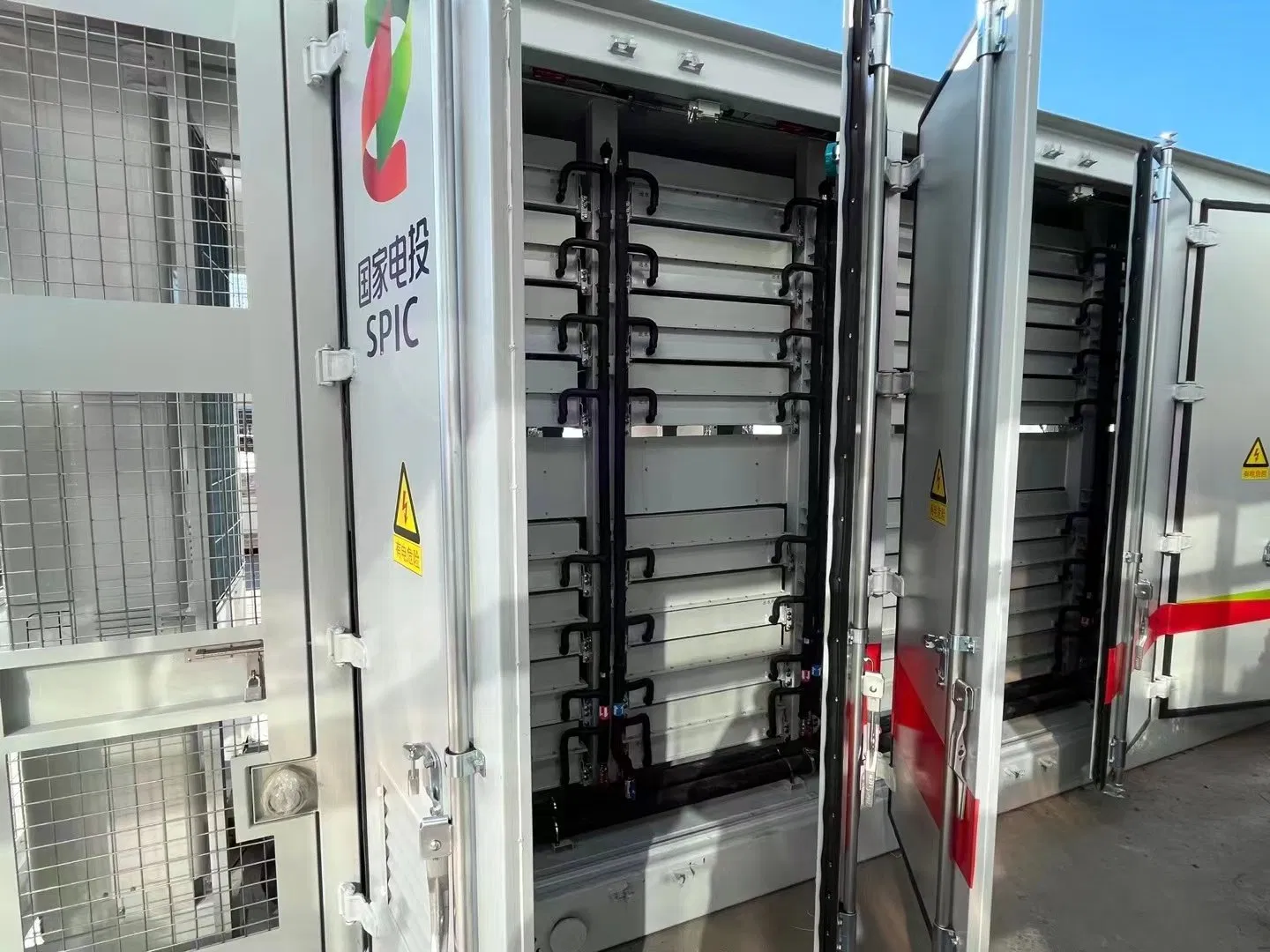 LiFePO4 Lithium Battery Ess Large-Scale Power Grid System Energy Storage Utility Scale Solar Energy System