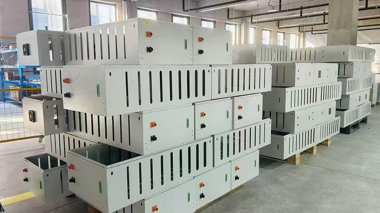 Hybrid Solar Systems with Batteries 241kw off-Grid Solar Energy Storage Systems