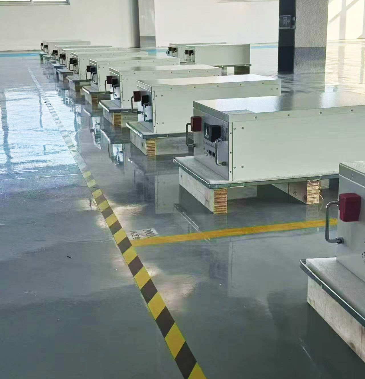 Factory Price 5.12KWh LiFePO4 Low Voltage Lithium Battery Solar Battery for Solar System 5KW