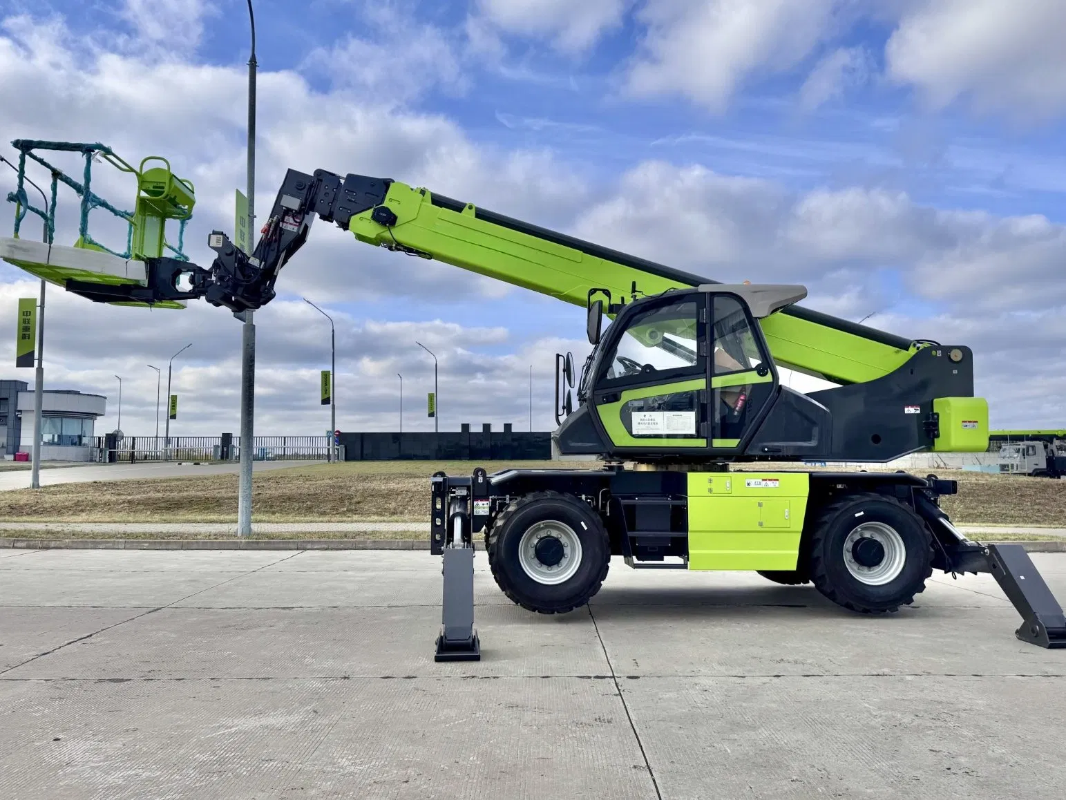 Zoomlion Zv18t 18m Boom Lift Mobile Elevated Work Platform for Maintenance
