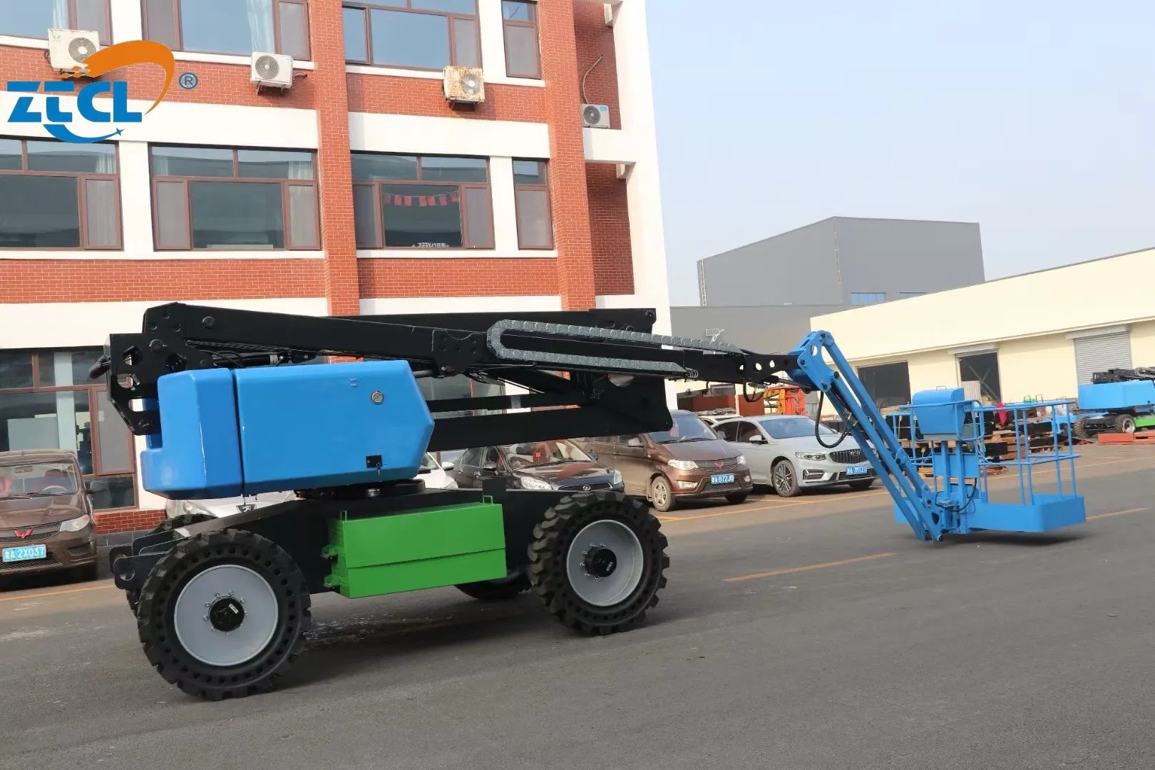 Ztcl 18m 20m 30m 38m Pick up Picker Hydraulic Diesel Power Man Articulating Telescopic Boom Lift for Lifting Huma