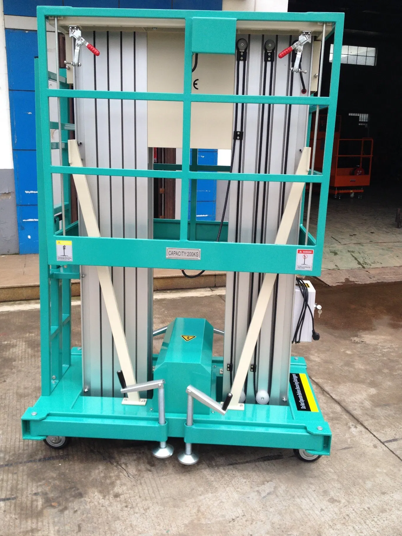 Aerial Work Platform Dual Vertical Double Mast Lifts for Indoor