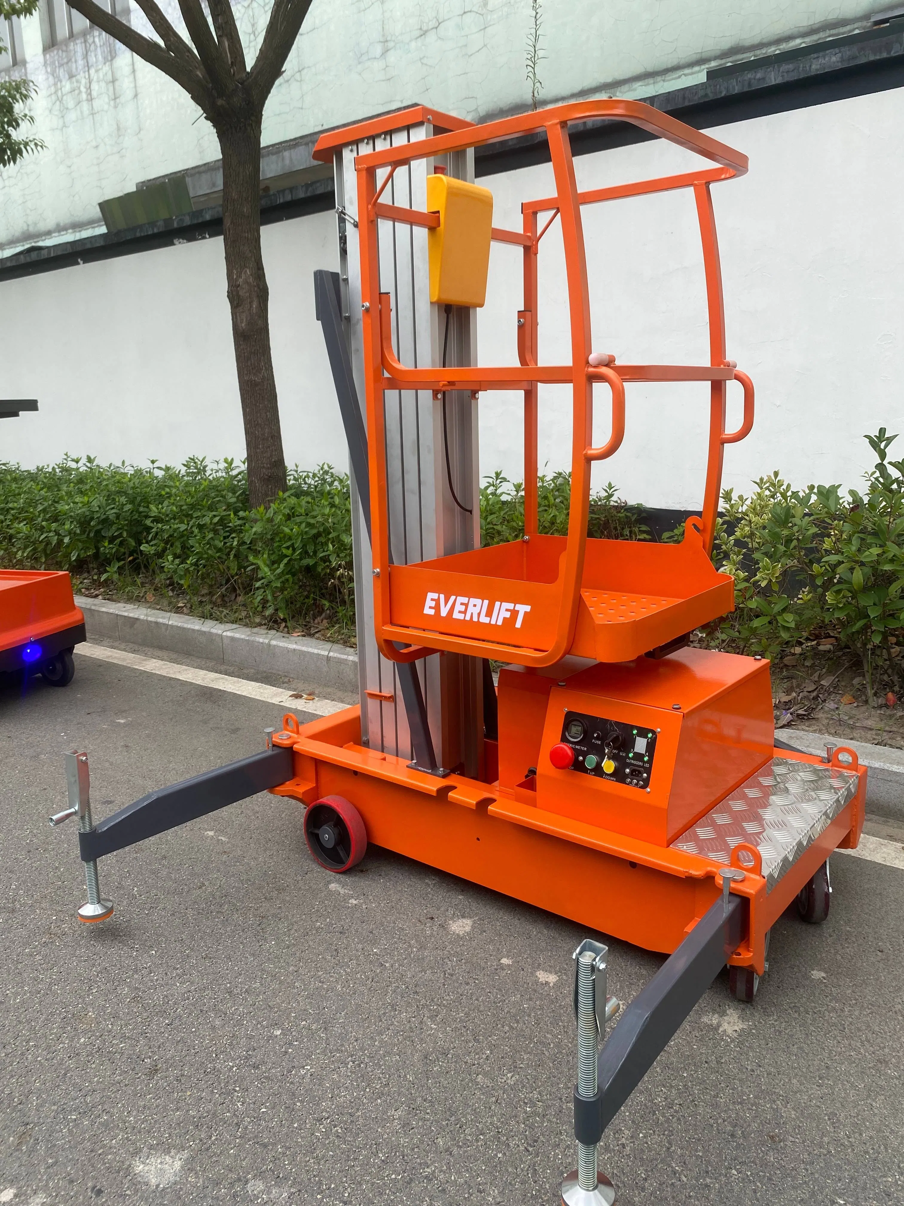 10m Working Height Self-Propelled Aerial Work Platform for Indoor Industrial Maintenance