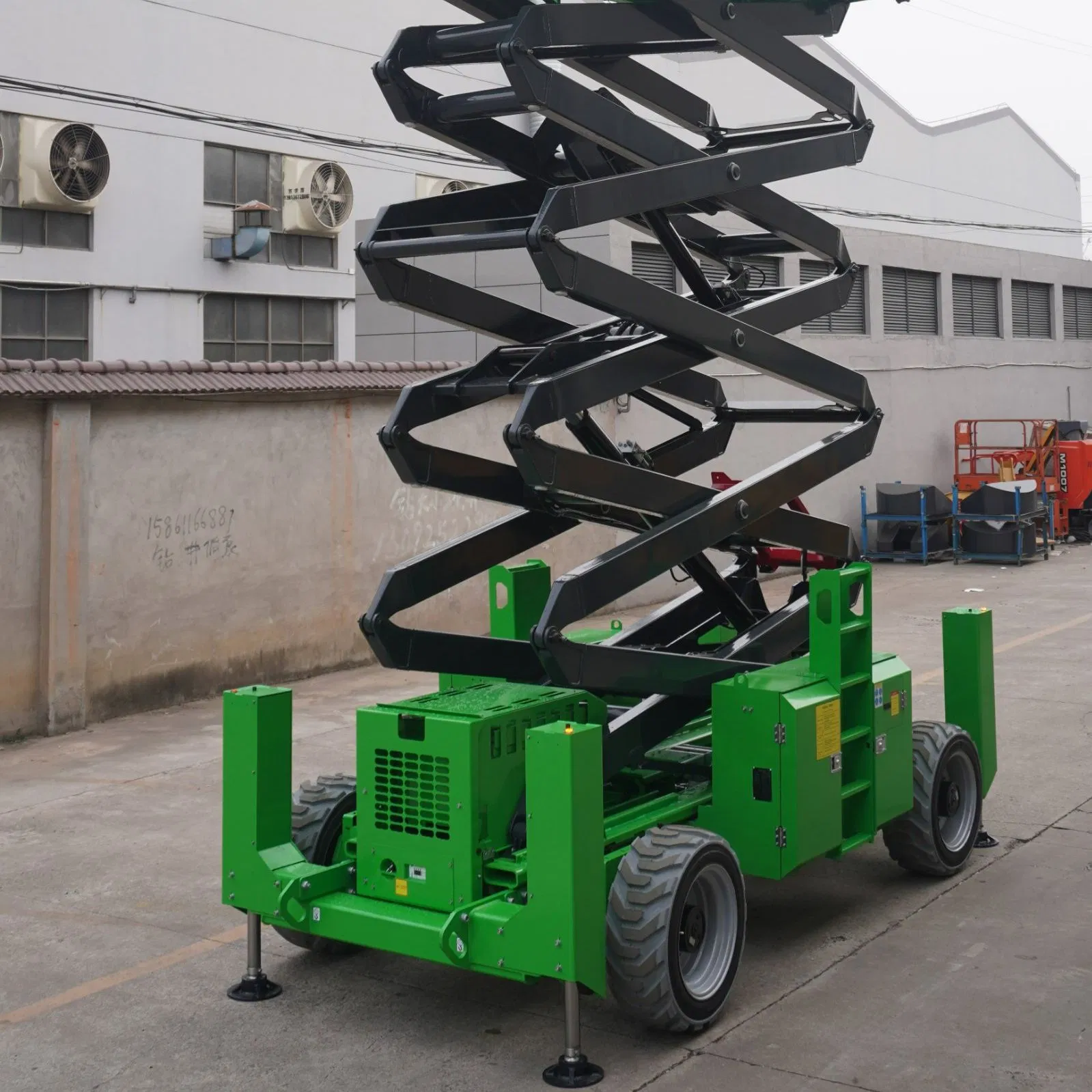 High-Performance 12m DC Powered Rough Terrain Scissor Lift