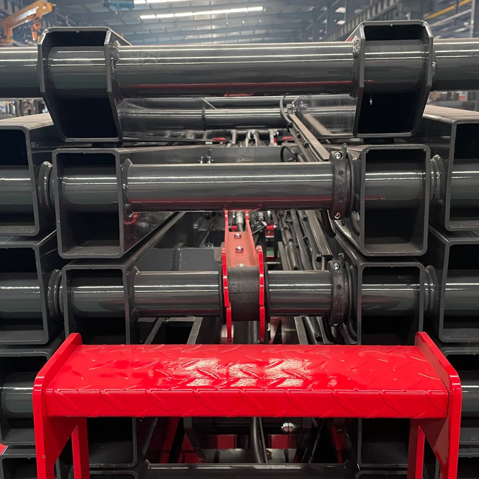 CE Certified Self Propelled Hydraulic Scissors Lift Table Made in China with Platform Heights of 6 M 8 M 12 M 16 M