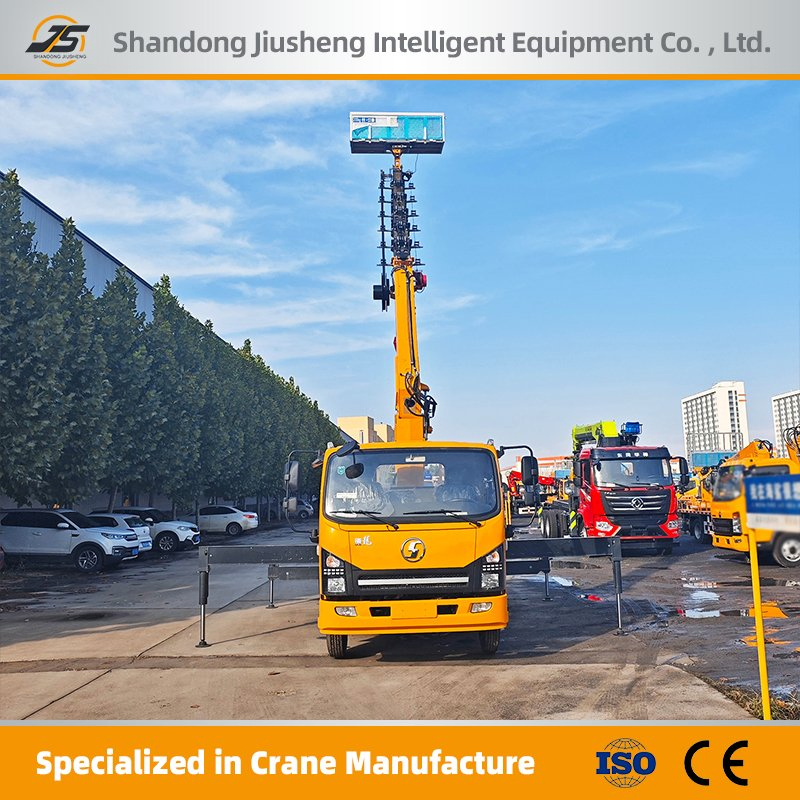 Outdoor Aerial Work Platform with 400kg Capacity Diesel-Powered High-Altitude Operation Truck