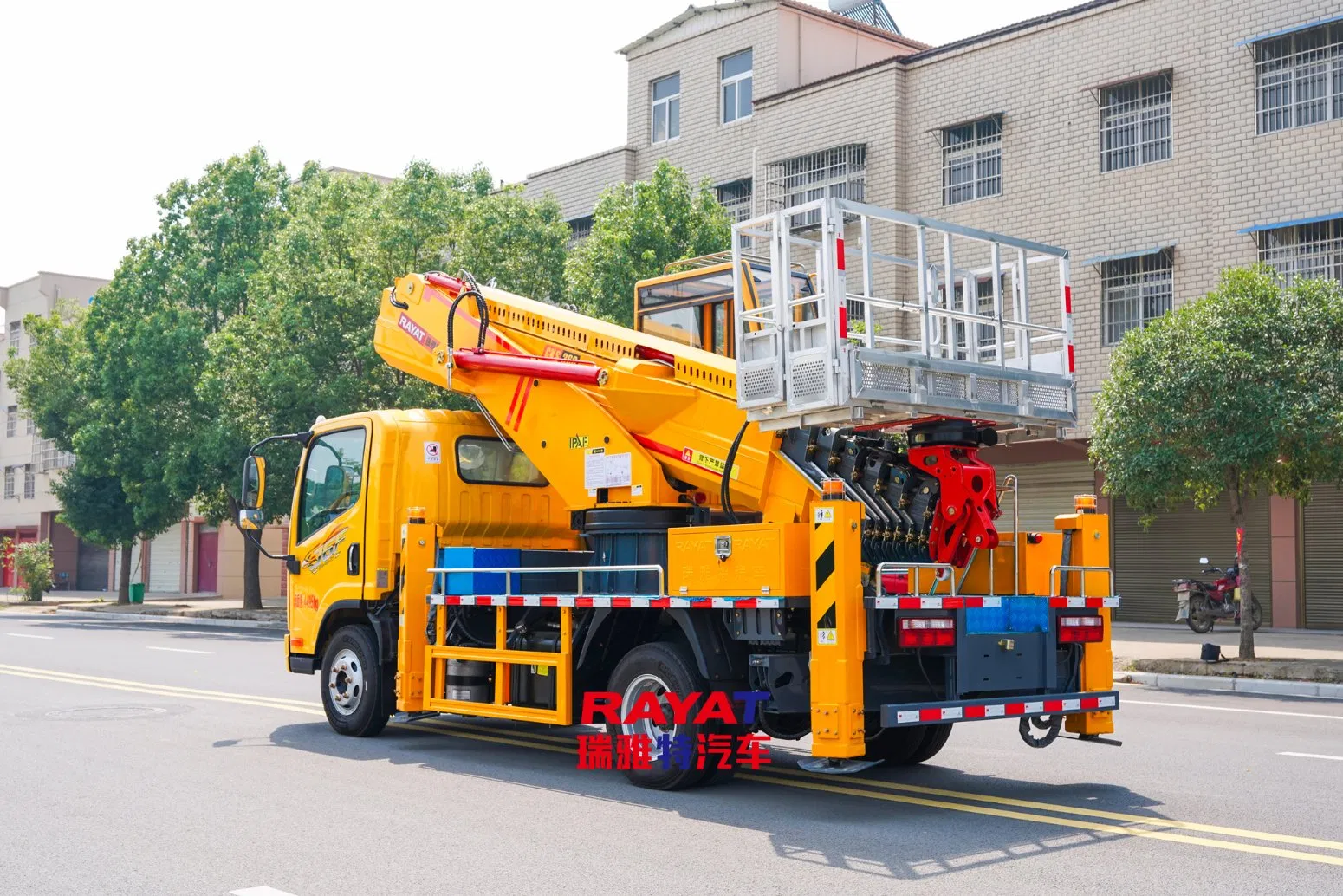 FAW 36m Telescopic Boom Lift Truck Mounted Manlift Aerial Platform Vehicle