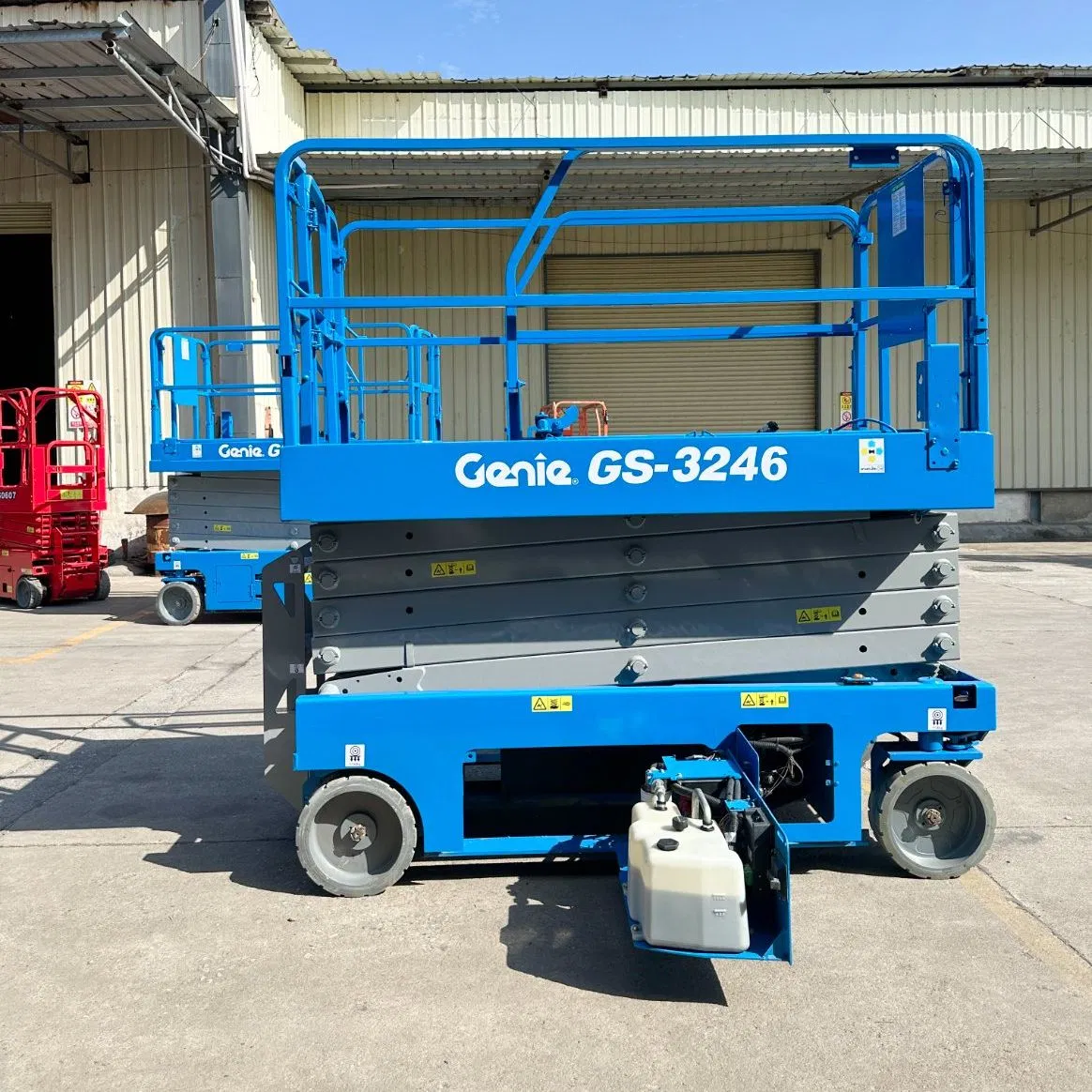 Cost-Effective Auto-Scissor Indoor-Outdoor Aerial Work Platform