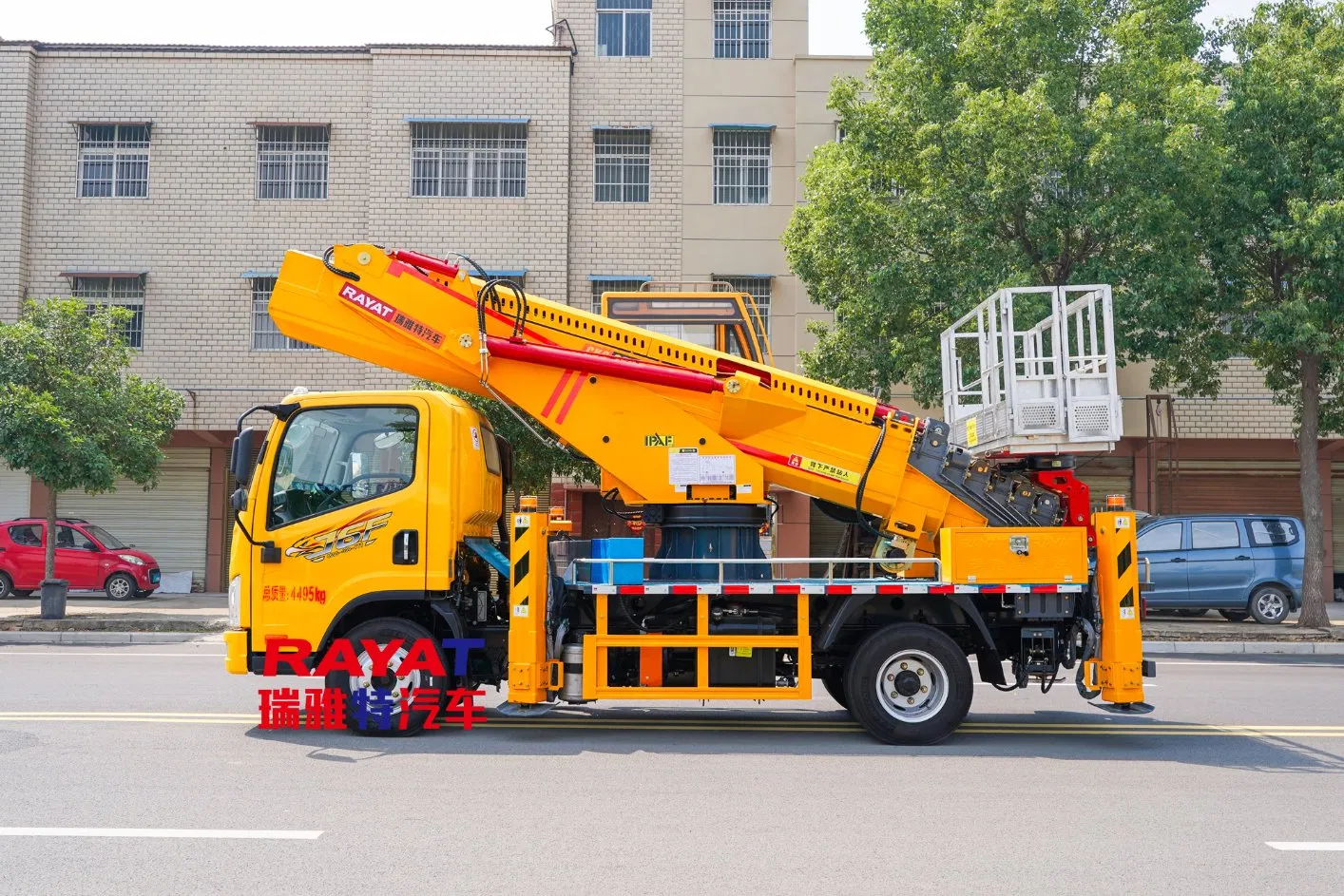FAW 36m Telescopic Boom Lift Truck Mounted Manlift Aerial Platform Vehicle