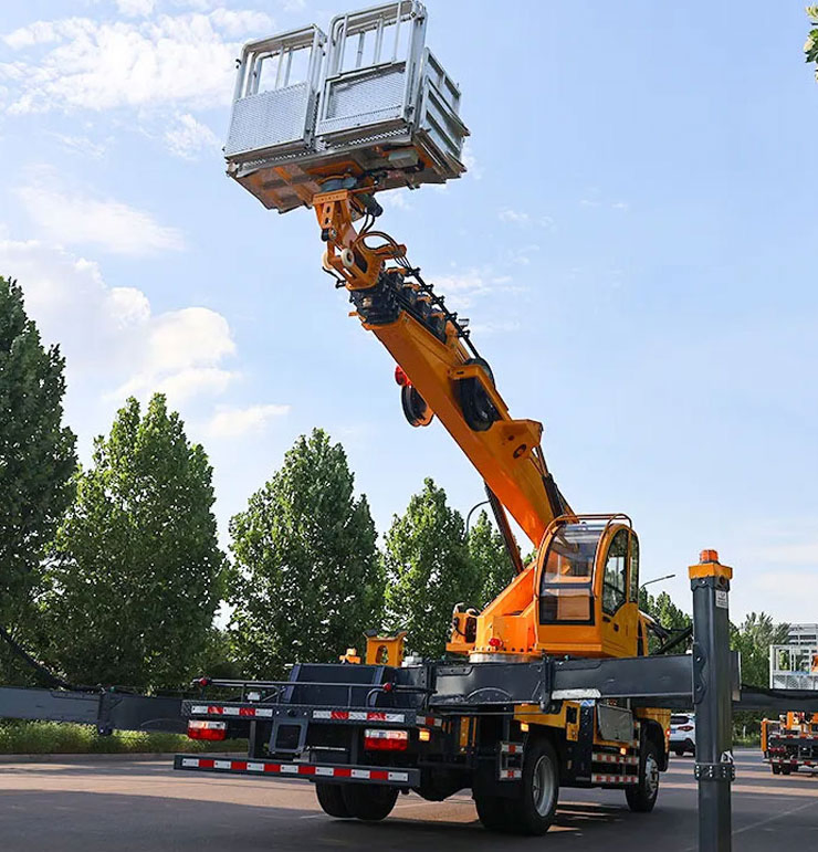 Customized Maintenance Aerial Work Basket Weight Towable Aerial Work Platform High Quality Bucket Truck with Compact Cherry Picker