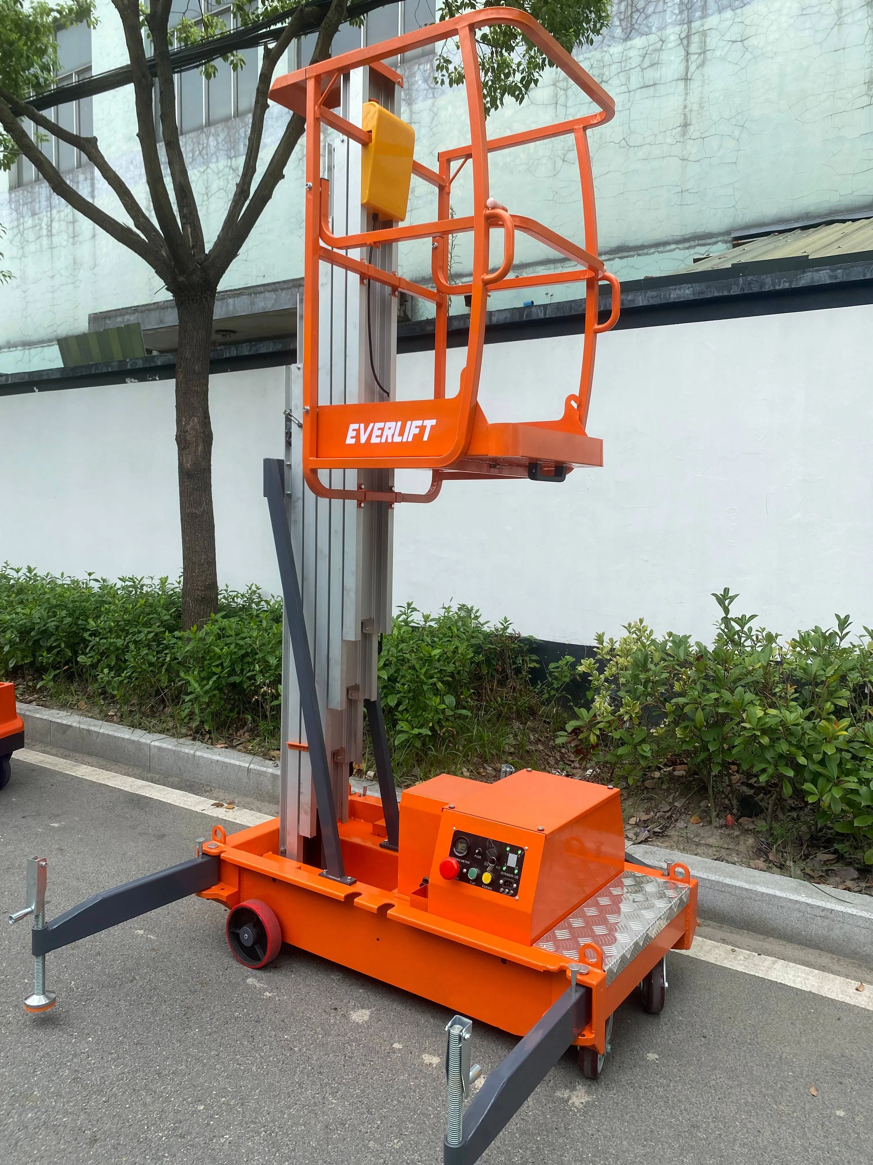 10m Working Height Self-Propelled Aerial Work Platform for Indoor Industrial Maintenance