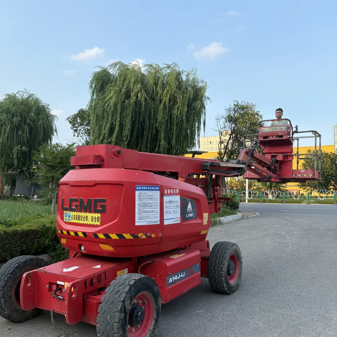 Electric Self Propelled Aerial Work Platform for Sale 9m 11m 12m 14m 16m 18m 20m 24m 26m Articulating Boom Lift Man Lift Aerial Work Platform