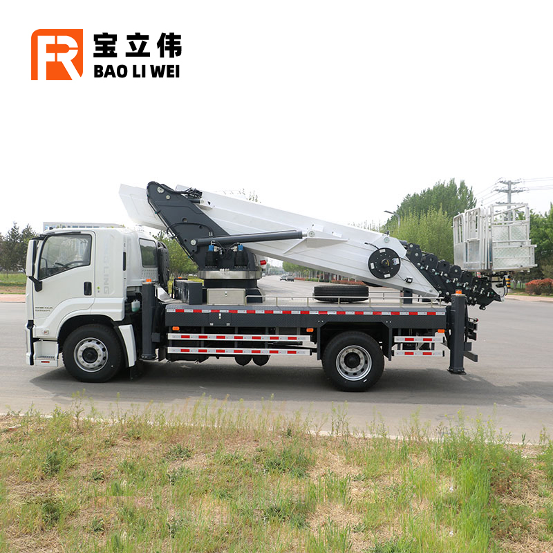 Isuzu Truck Mounted Aerial Work Platform 43m Bucket Truck Boom Lift High Altitude Working Truck