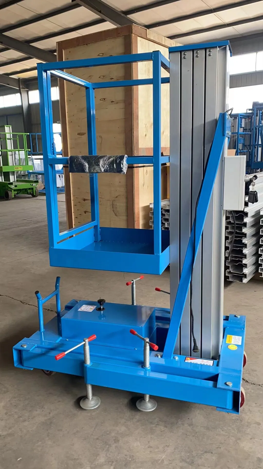 High Quality 100kg 200kg 4m 6m 8m Mobile Aluminum Lift Platform Vertical Masts Aluminium Man Lift