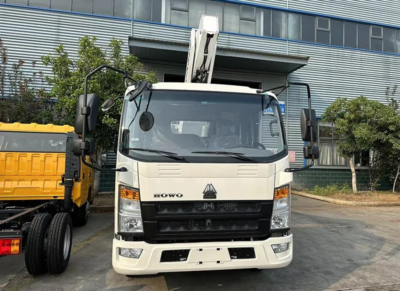HOWO 22m Truck Mounted Boom Lift Aerial Work Platform Cherry Picker