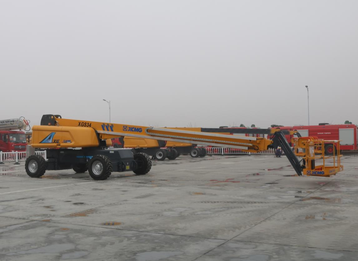XCMG 30m Mobile Elevated Aerial Work Platform Xgs34 Used Self-Propelled Telescopic Boom Lift for Sale