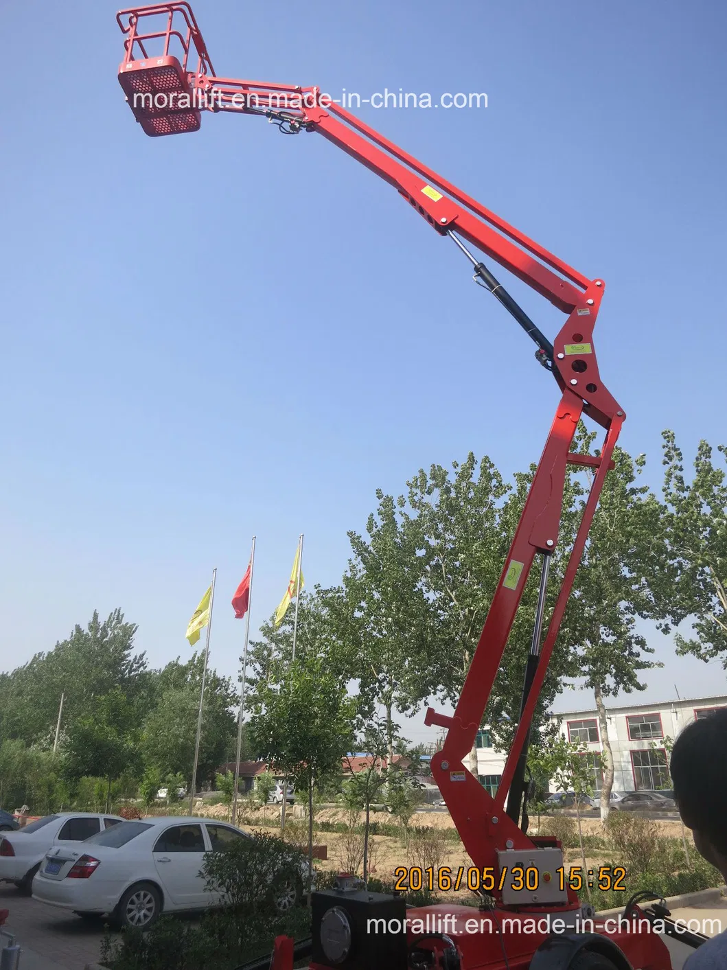 Articulating Boom Lift 5