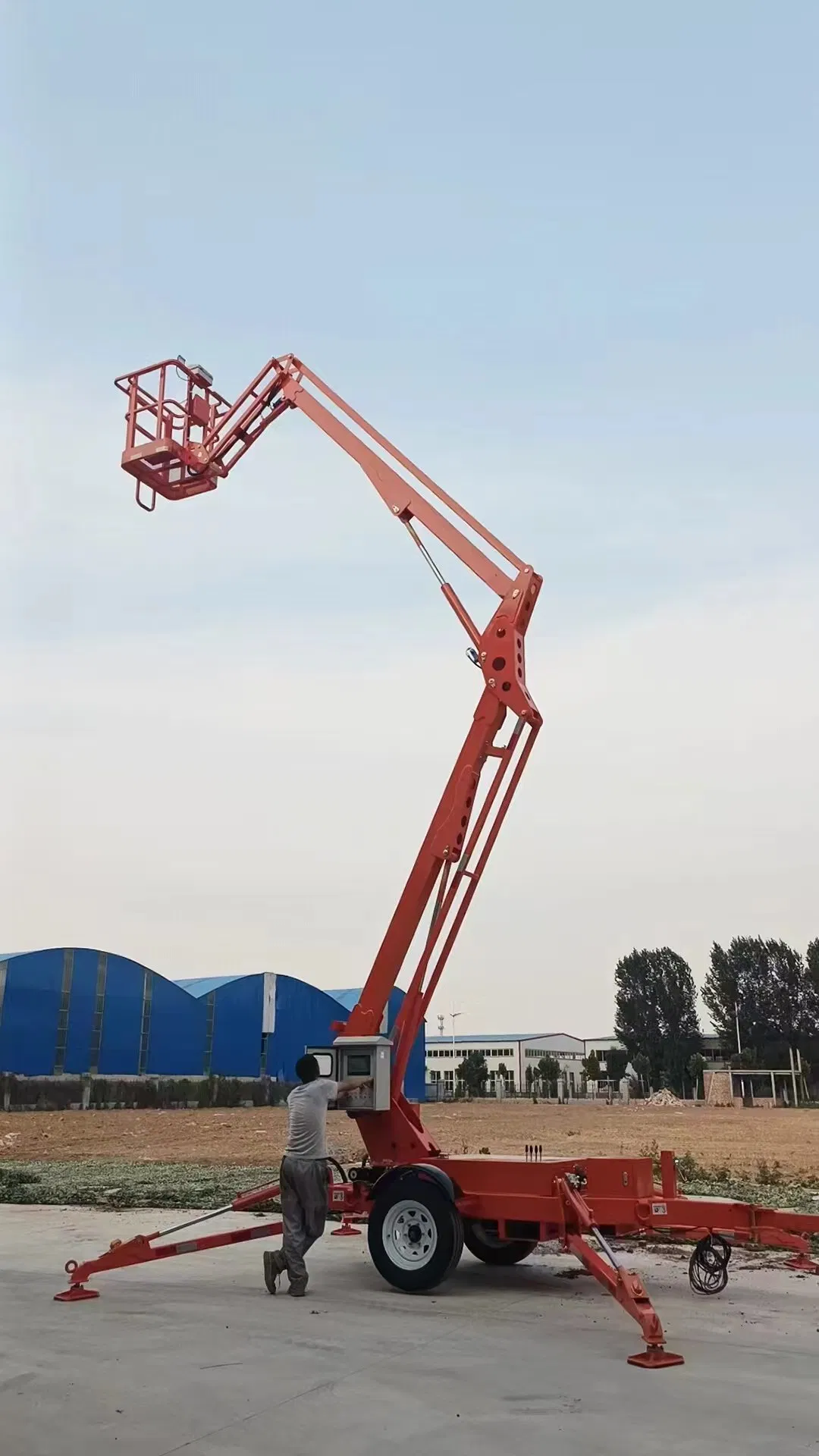 Tuhe CE ISO Certificated 16m Truck Mounted Cherry Picker Boom Lift Articulating Mobile Aerial Man Bucket Basket Platform