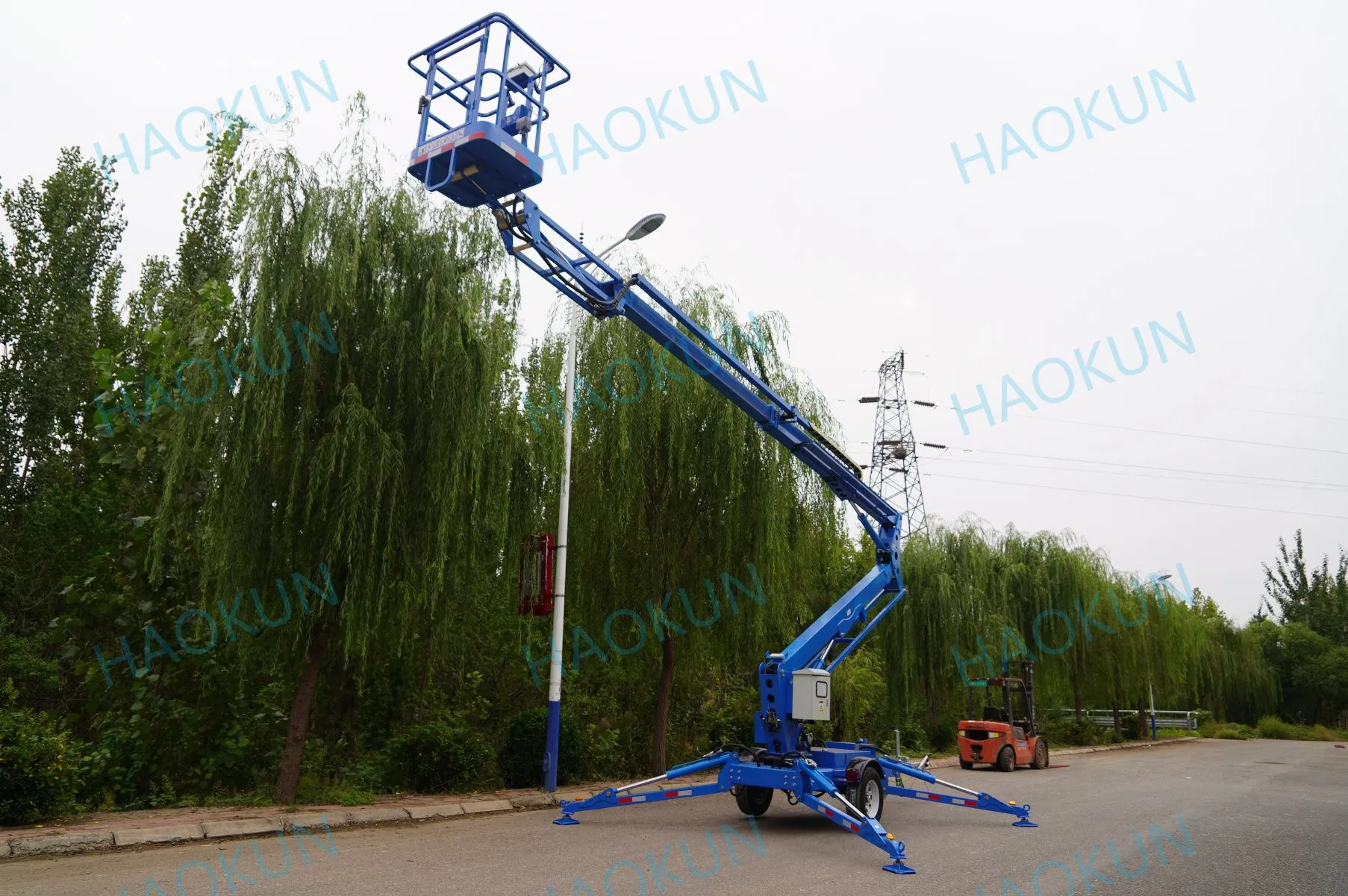Haokun CE ISO Certificated 16m Truck Mounted Cherry Picker Boom Lift Articulating Mobile Aerial Man Bucket Basket Lift
