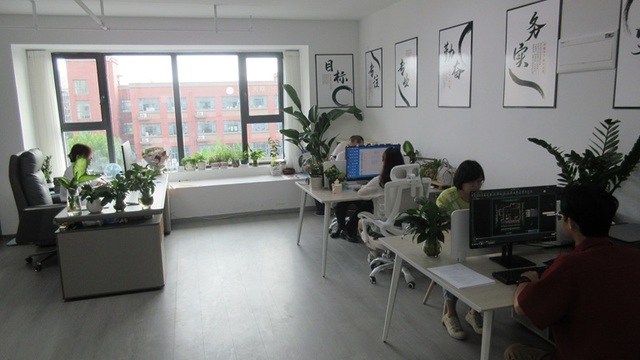 Custom lifting equipment specifications and engineering consultation