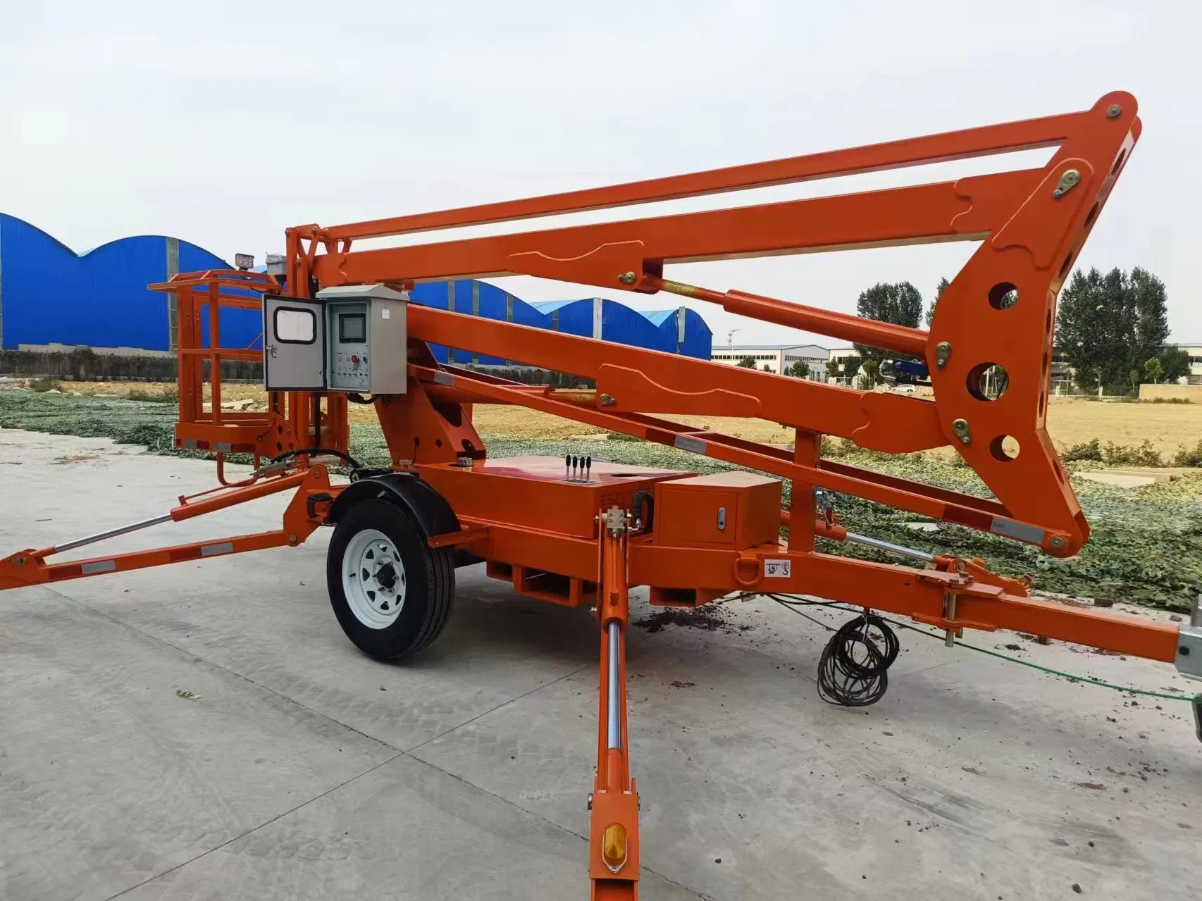Tuhe CE ISO Certificated 16m Truck Mounted Cherry Picker Boom Lift Articulating Mobile Aerial Man Bucket Basket Platform