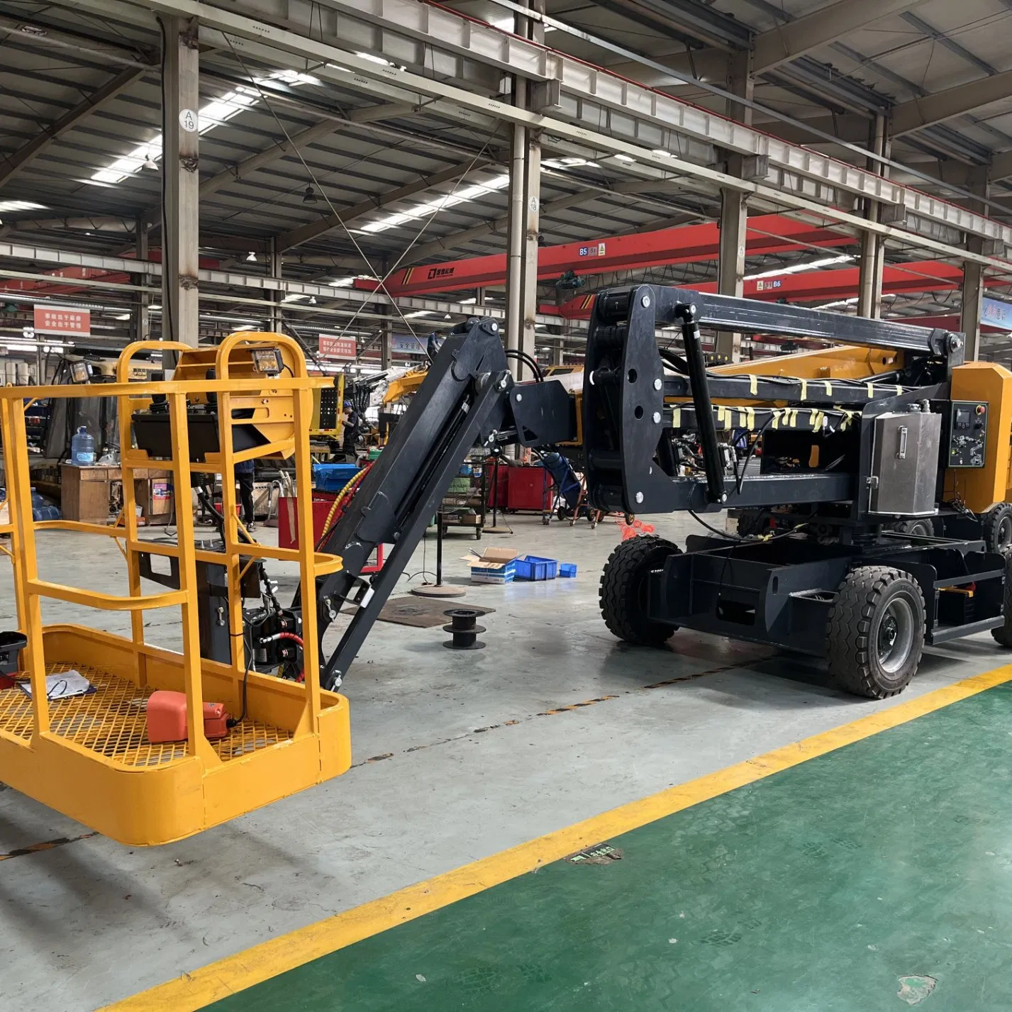 Articulating Electric Diesel Aerial Boom Lift with Bucket