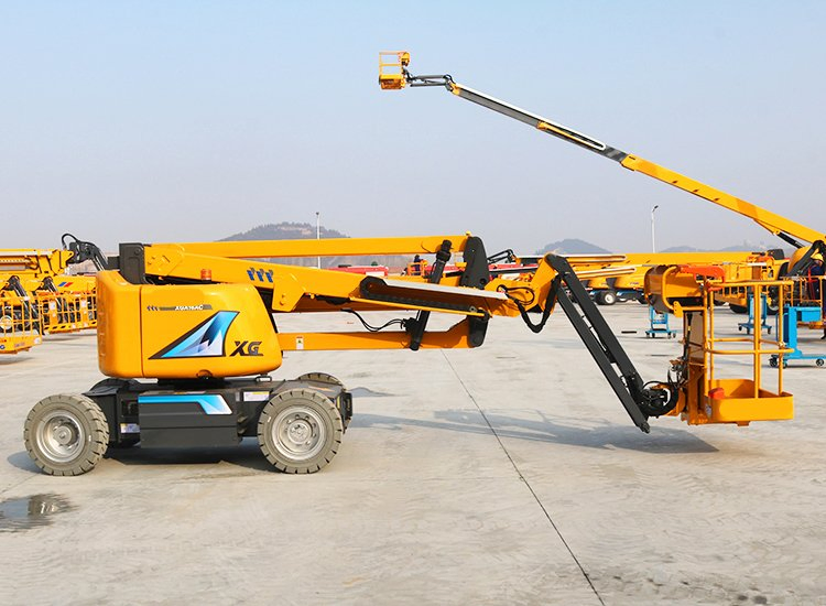 Tracked Aerial Platform Xga20 20m Mobile Elevated Aerial Work Platform for Sale
