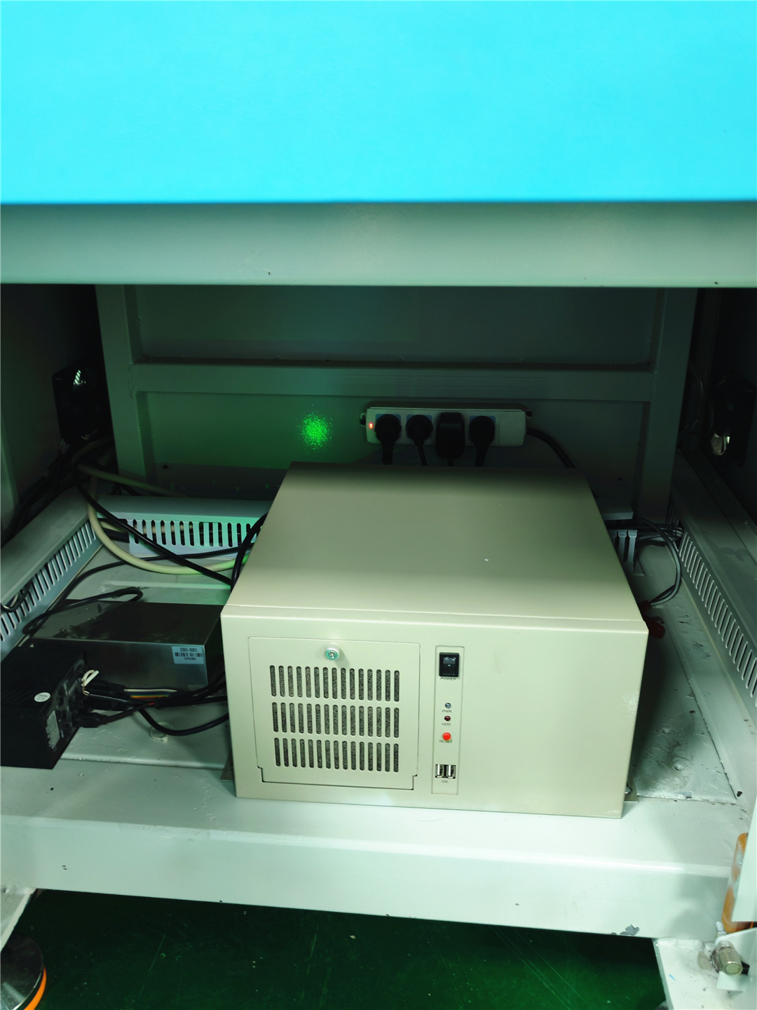 Dispensing machine structure detail