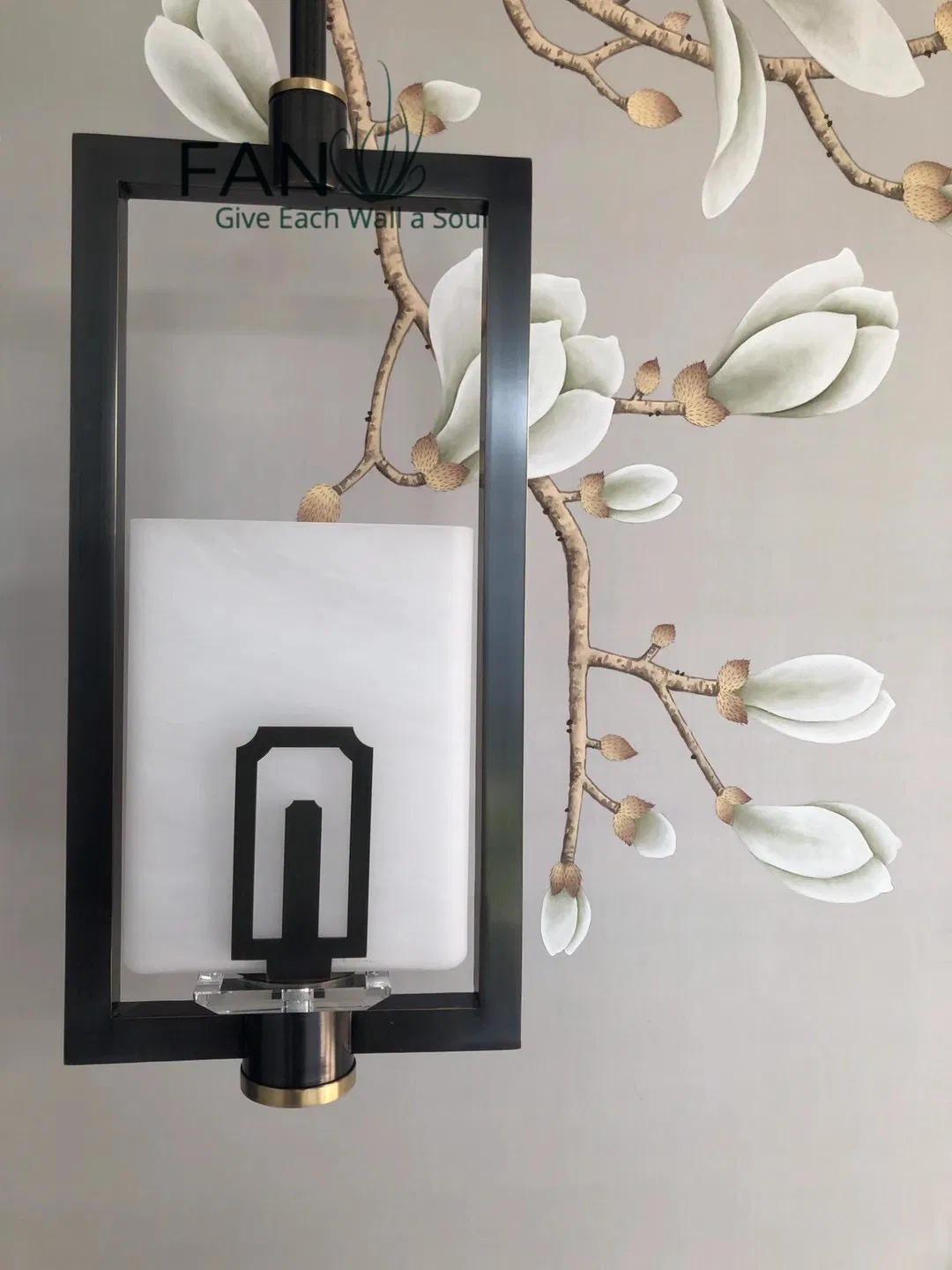 Exquisite High-End Hand-Painted Flower &amp; Bird Wallpaper for Master Suite Decor