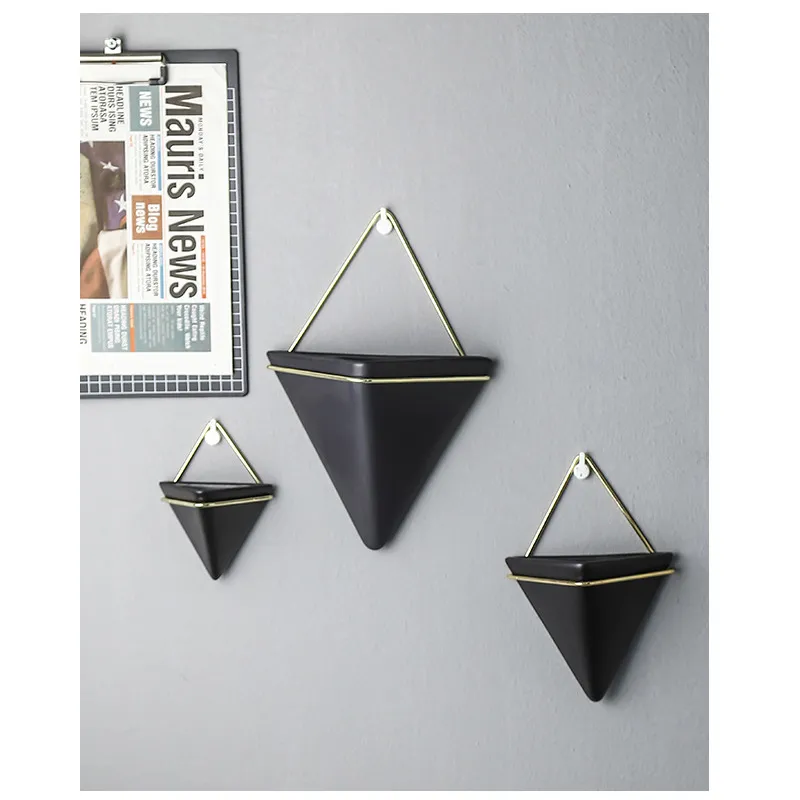 Triangle Wall Planter 1
