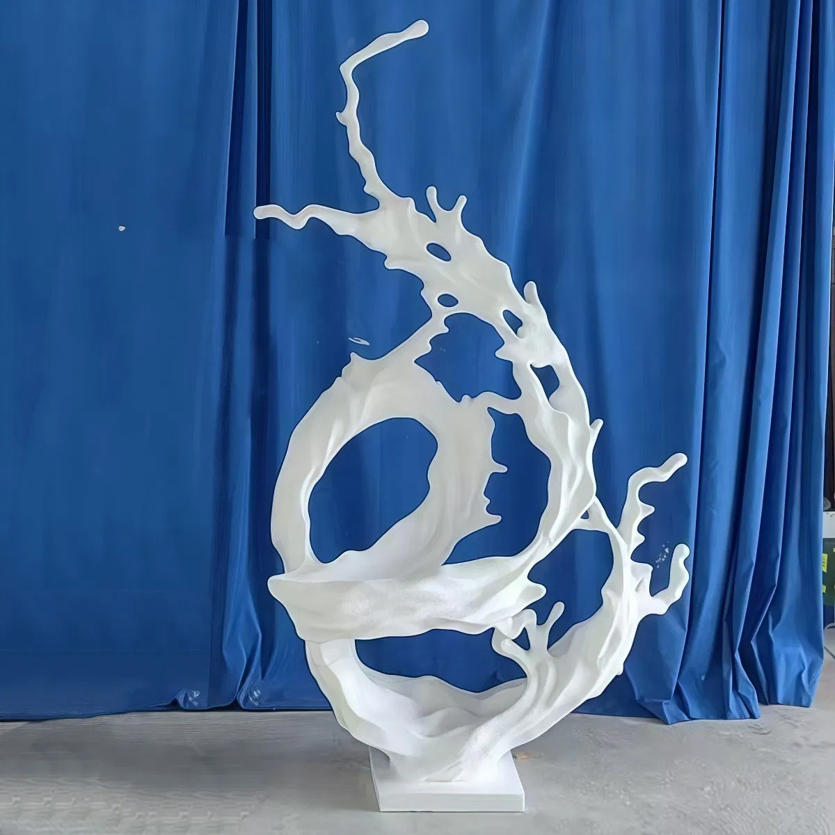 Wholesale Price OEM Factory 3D Model Resin Sculpture Fiberglass Sculpture Custom Action Figure Resin Art Manufacturer in China