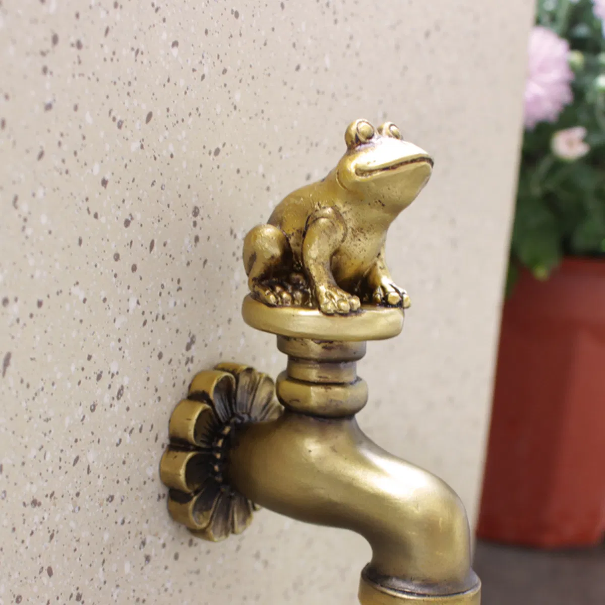 19cm 7.5inch Courtyard Pool Rockery Landscape Resin Crafts Creative Garden Decoration Frog Rainbow Faucet Water Tap Ornaments