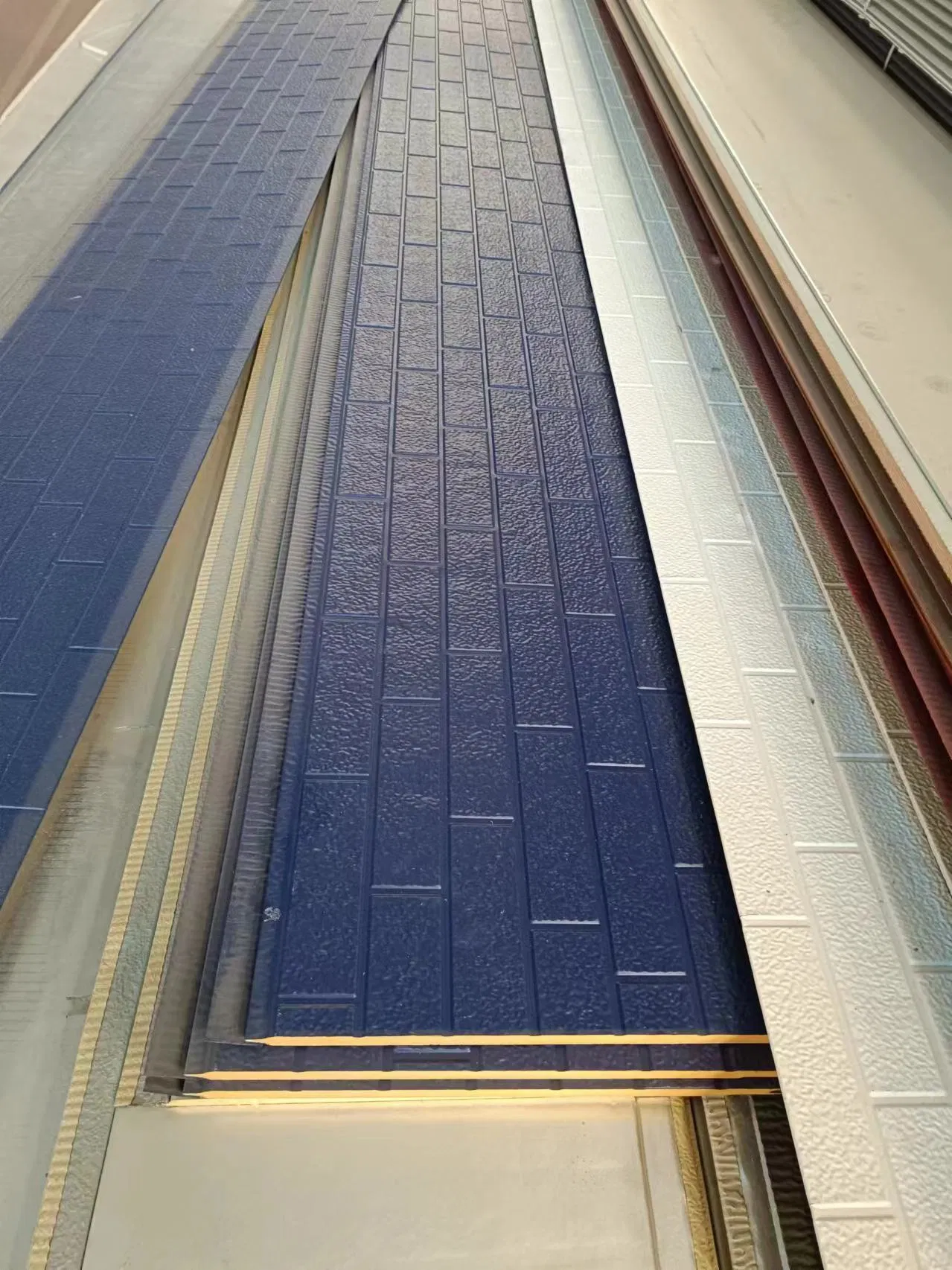 Geeluck Metal Carving Board External Wall Insulation Integrated Board PU Board