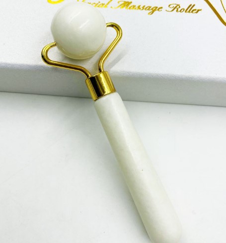 Custom High Quality Massager Jade Roller and Gua Sha Tool Natural Stone Spa Set for Wellness Relaxation