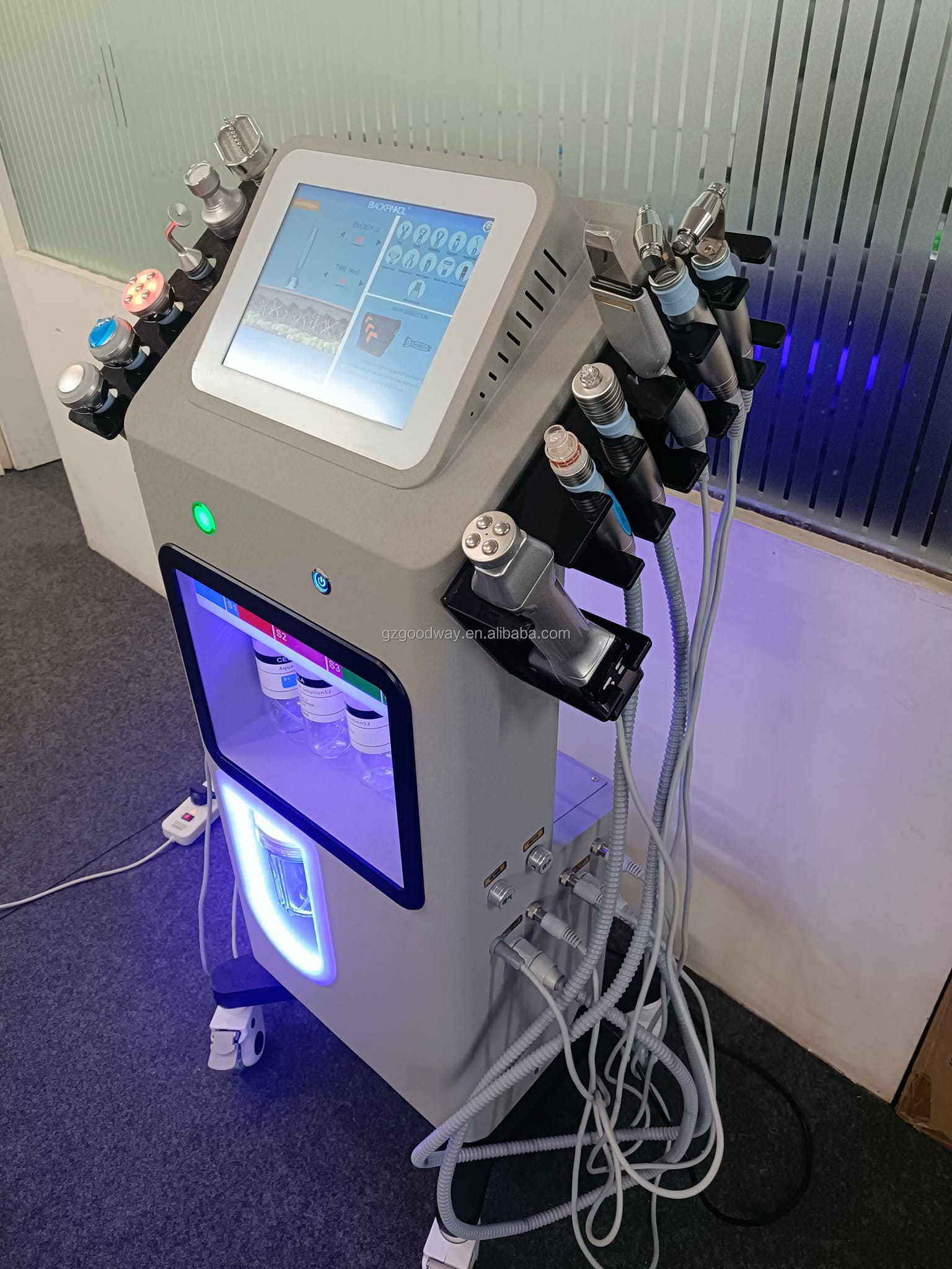 9 in 1 Facial Cleaning Machine Detail
