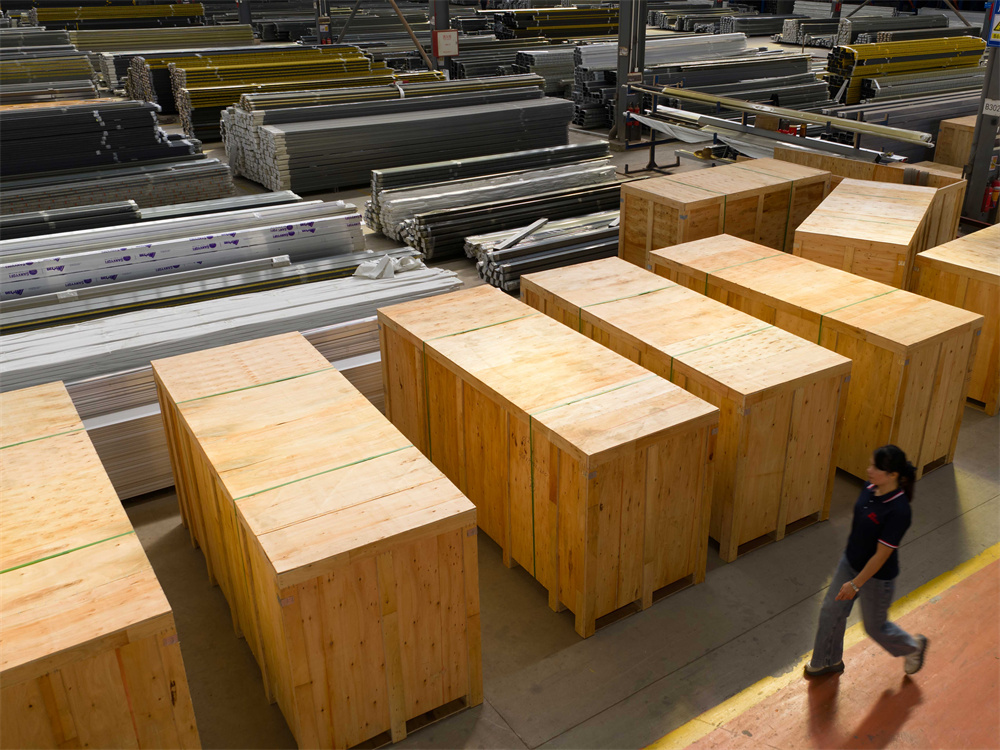 Thermal break aluminum profile production equipment