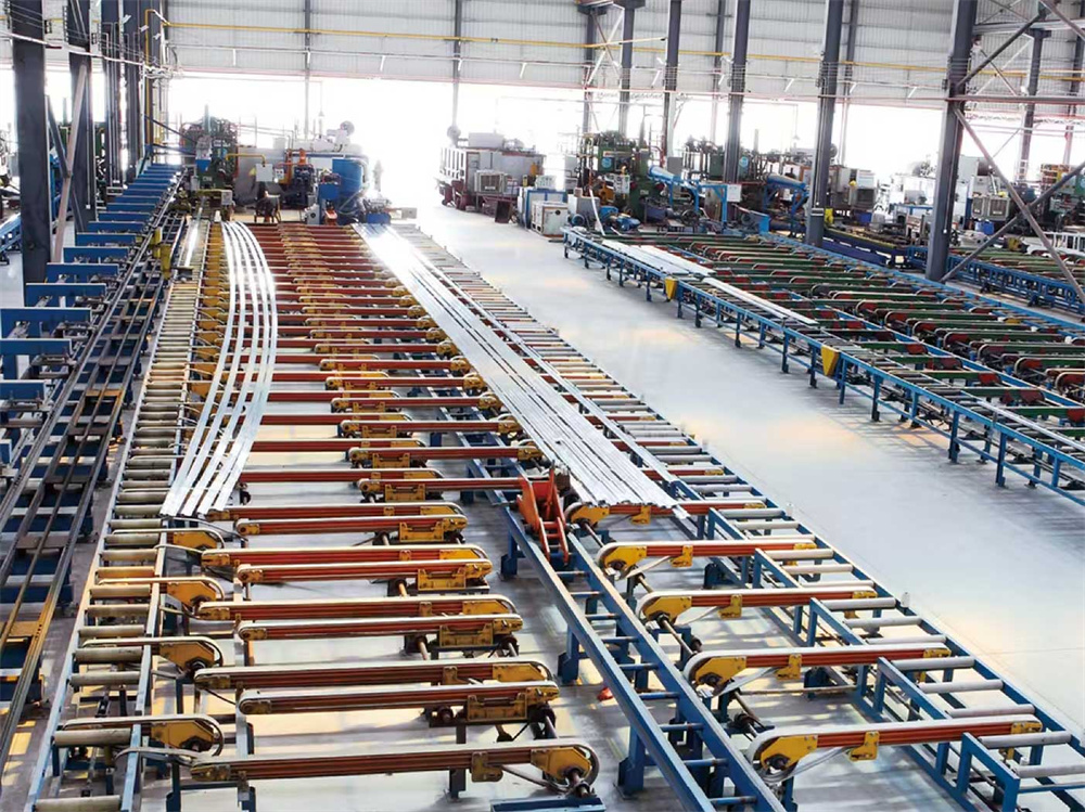 Anodizing treatment line for aluminum products