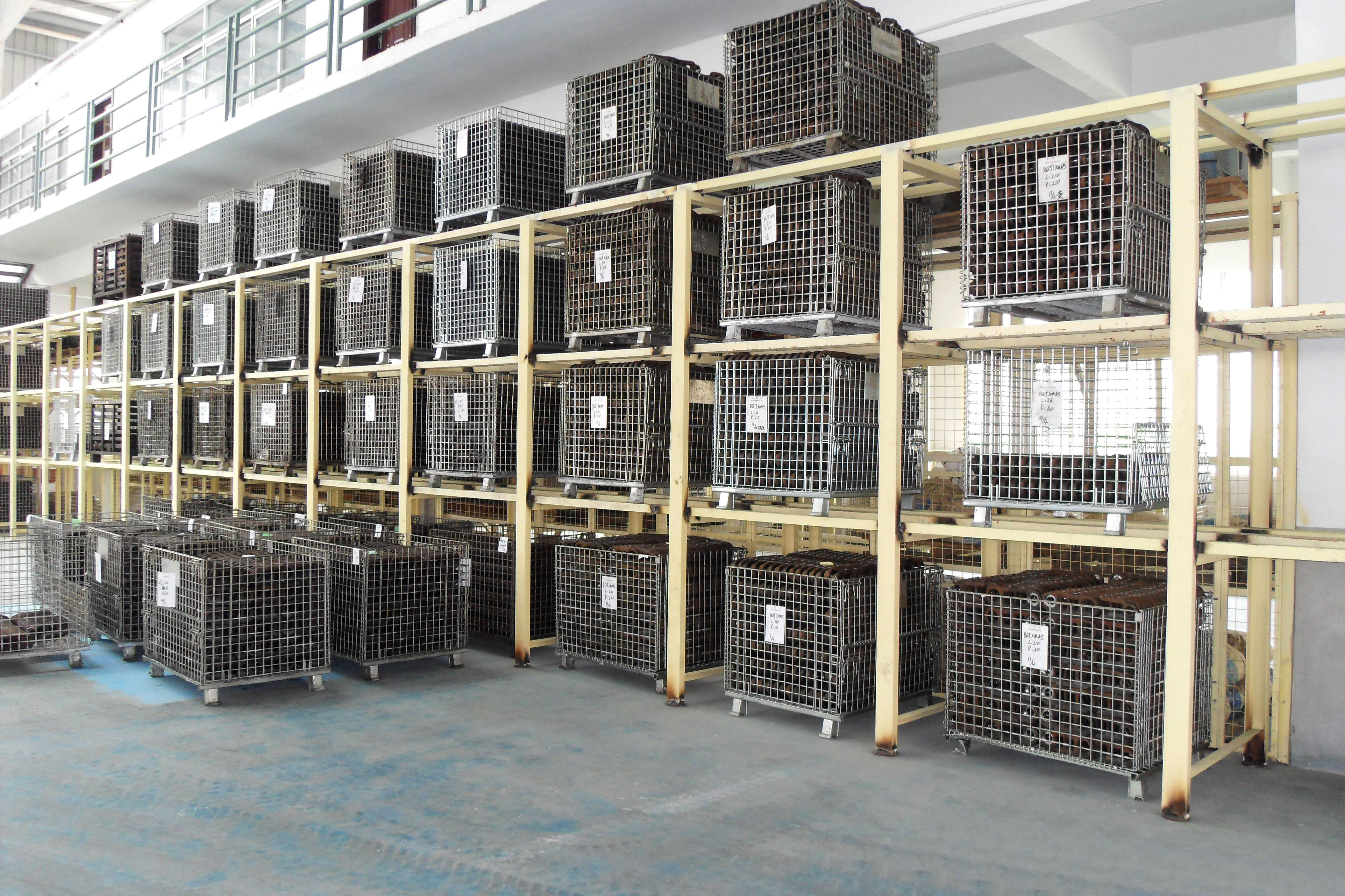 AMJ High Capacity Stackable Foldable Metal Storage Cage Rolling Wire Mesh Pallet Containers With Wheels