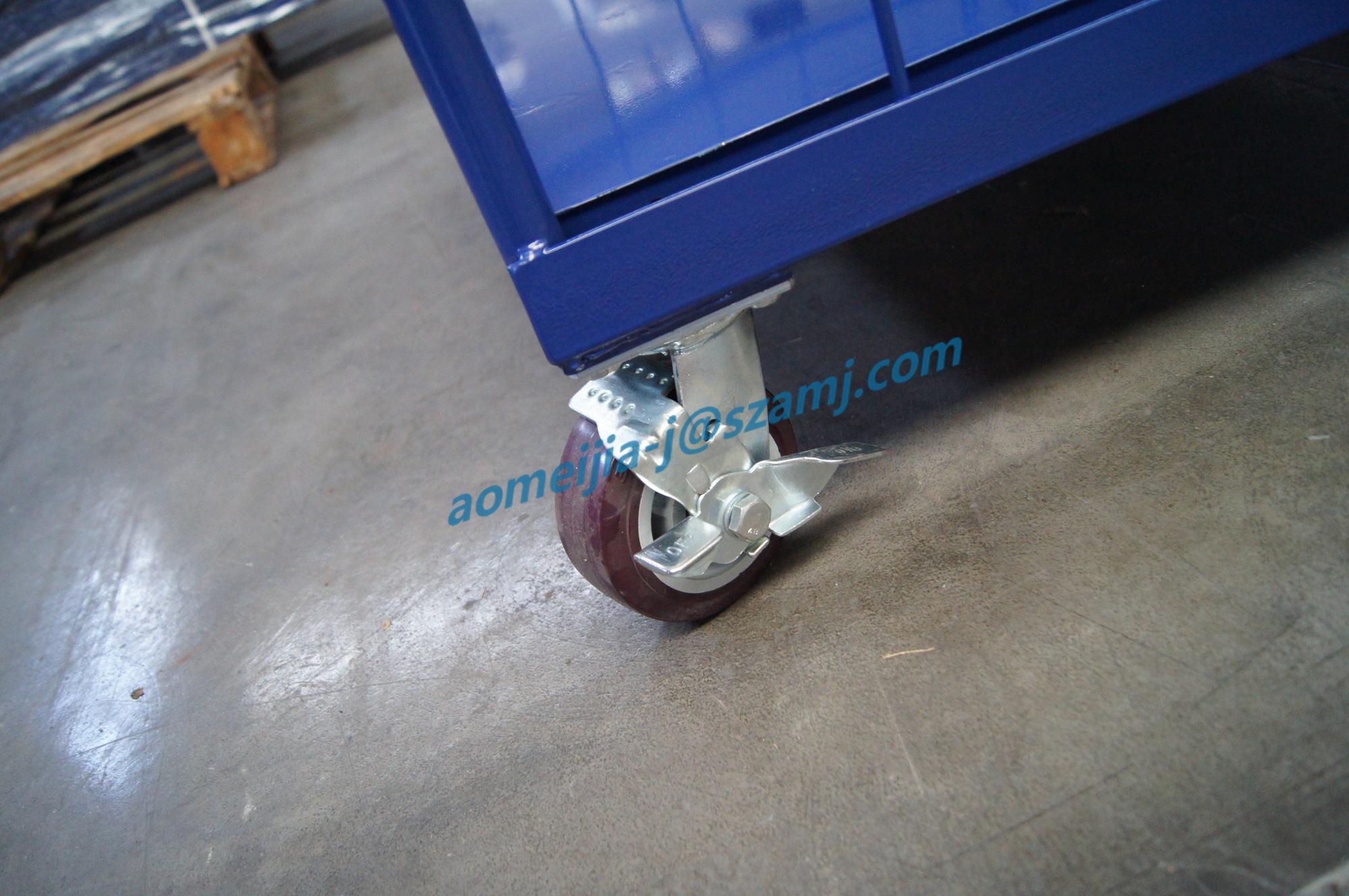 Roll Container Trolley Detail View