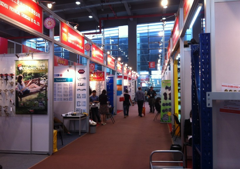 Aomeijia warehouse rack display at Canton Fair with full product lineup including custom metal storage solutions