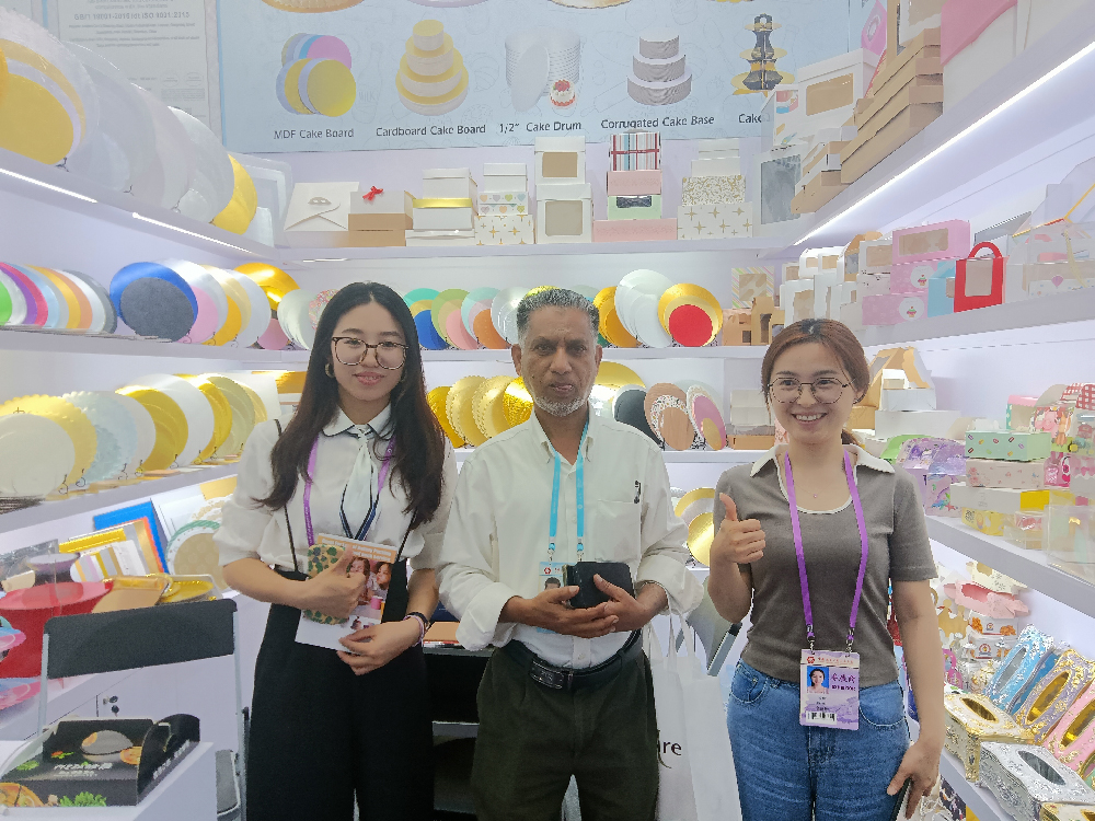 Aotong team at packaging industry exhibition