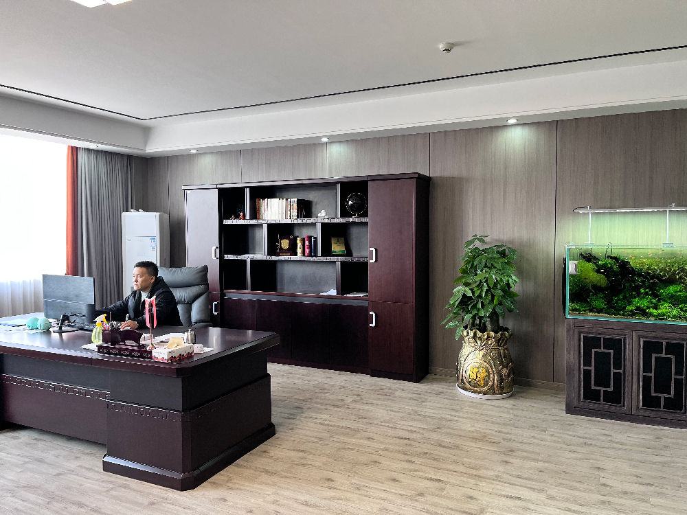 Aotong professional packaging team members