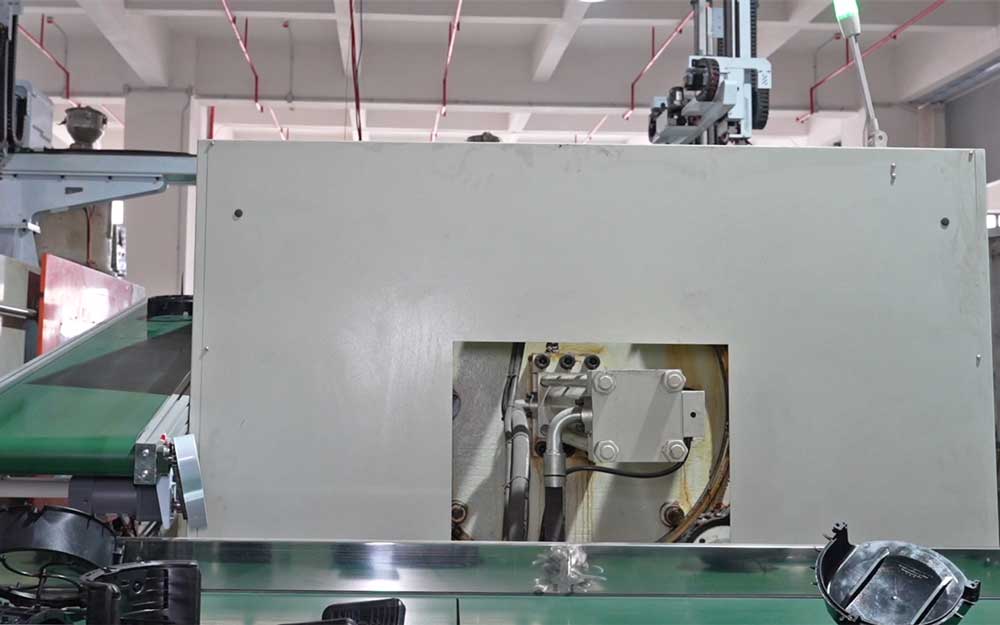 Zhenmei Work Environment 12
