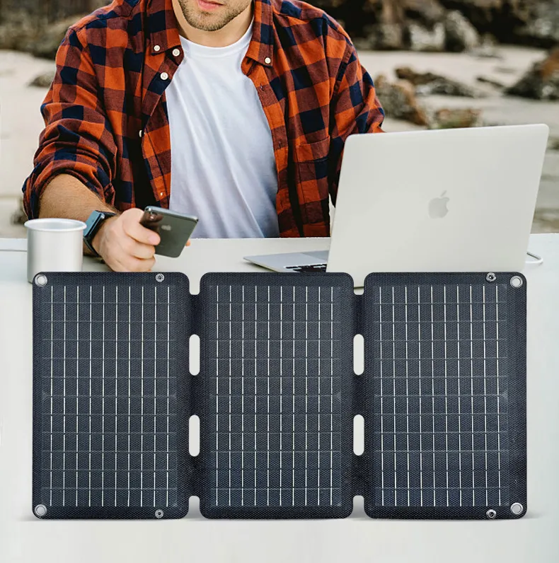 Foldable Solar Charger 2