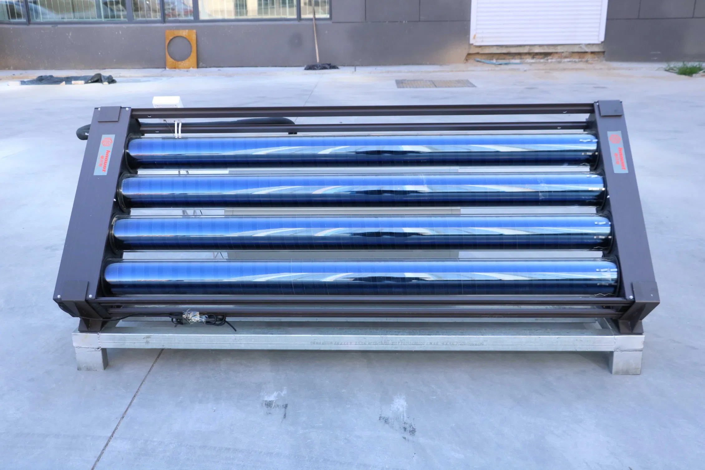 New Concept 300L Pressurized Compact Solar Hot Water Heater with D137mm Super Vacuum Tubes 90% Heat Utilization