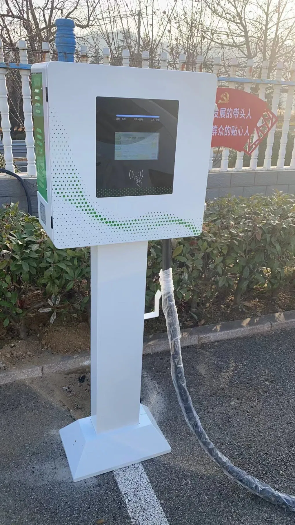 Wall-Mounted 20/30/40kw CCS2 Solar Level 3 DC Fast Electric Car EV Charger Charging Station with Ocpp 1.6j