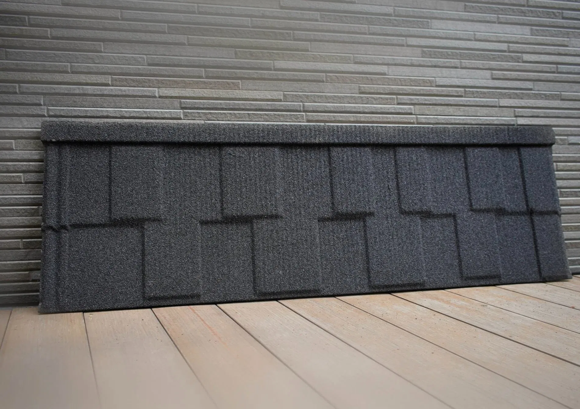 The Shingle Roof Tile of Solar Panel Roof for Roofing Material