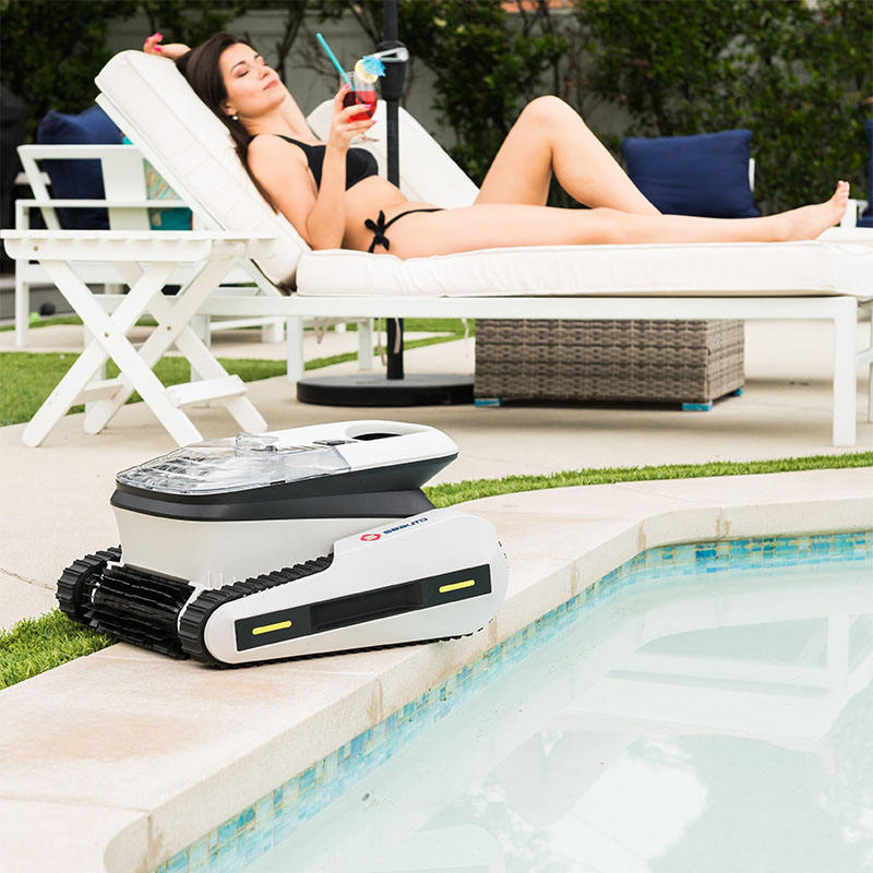 High Quality Automatic Solar Powered Cordless Pool Robot Vacuum Cleaner Underwater Wall Robotic Cleaning Tool for Swimming Pools
